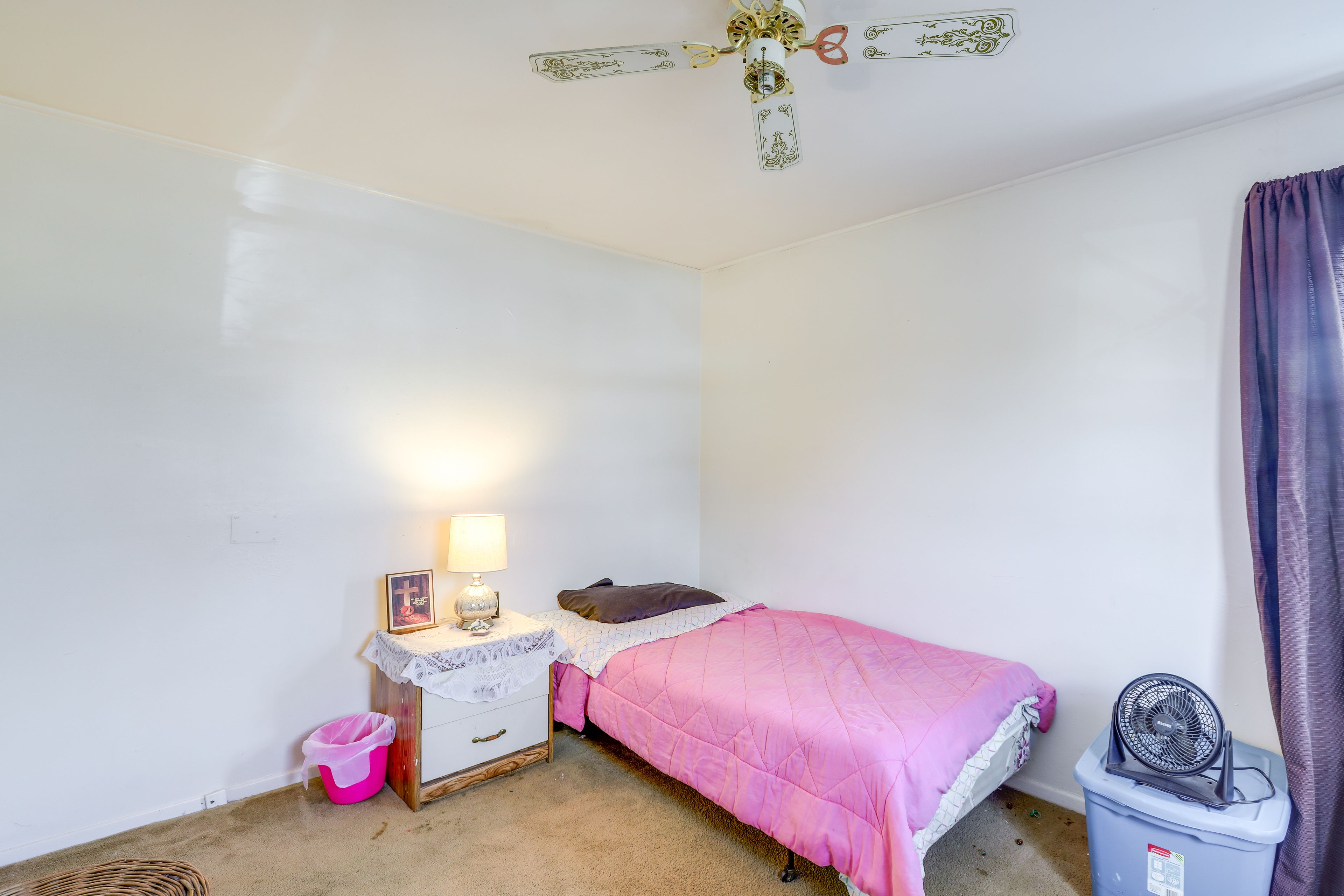 Bedroom 2 | Twin Bed | 2nd Floor