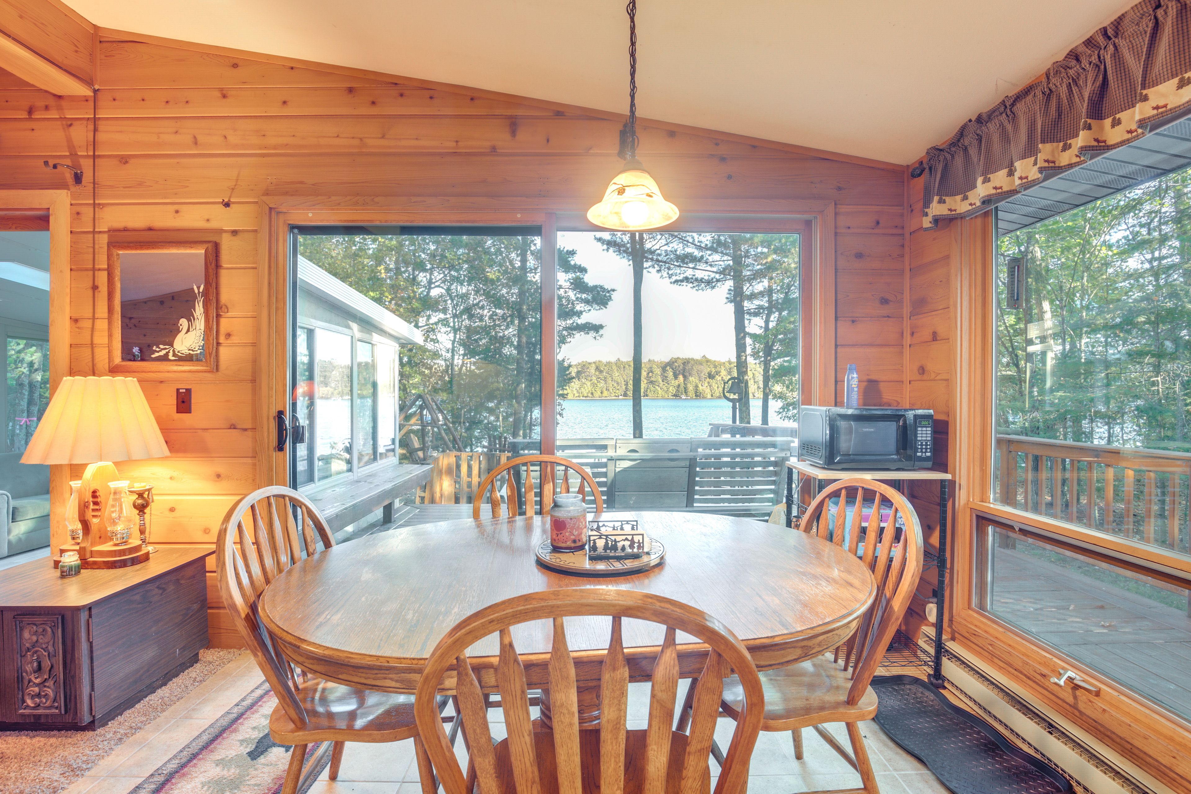 Dining Area | Main Level | Dishware & Flatware Provided