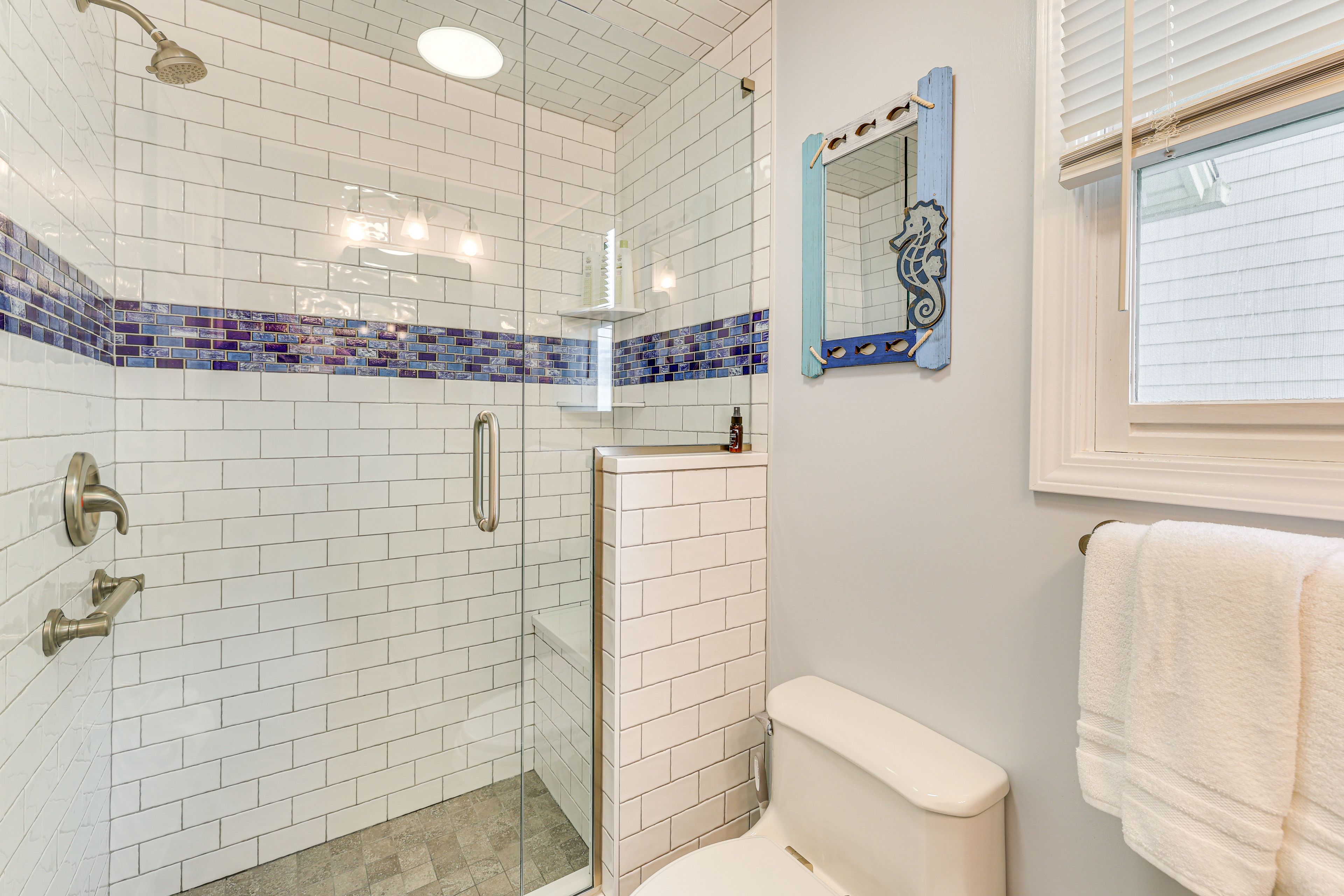 Full Bathroom | Towels Provided | Complimentary Toiletries | Hair Dryer