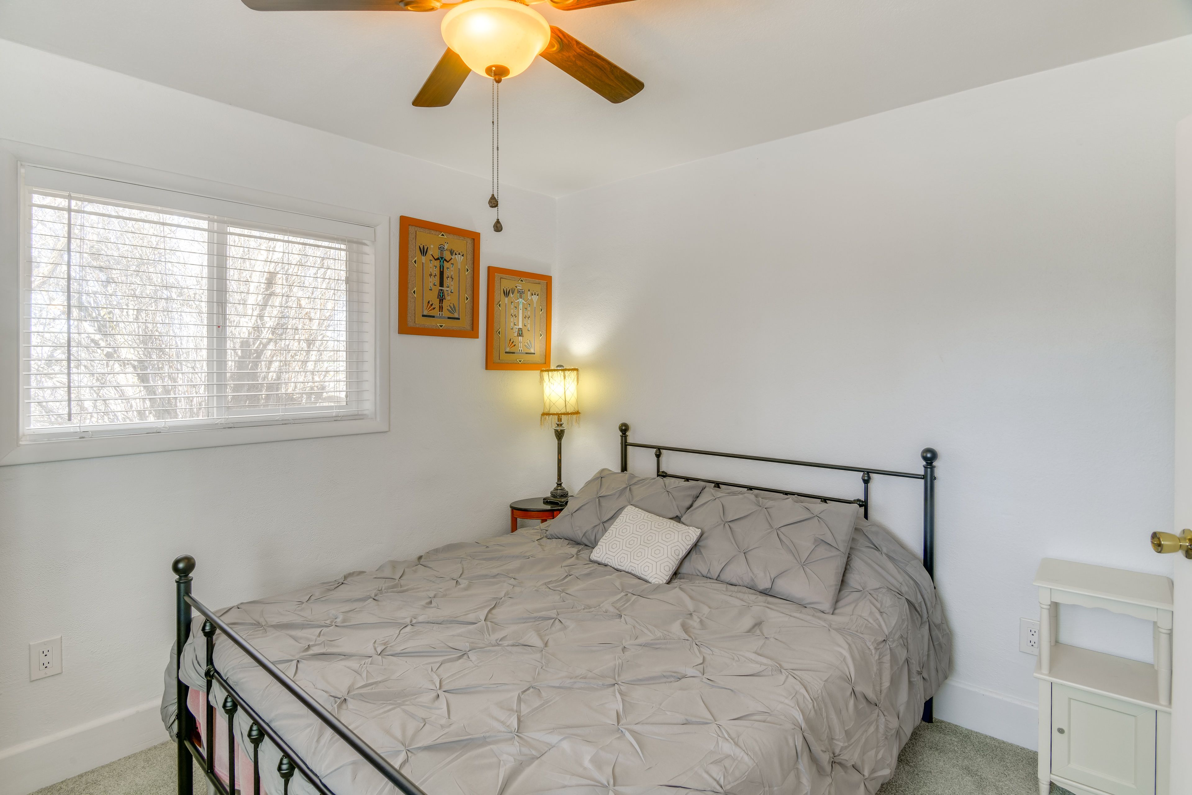 Bedroom 2 | Queen Bed