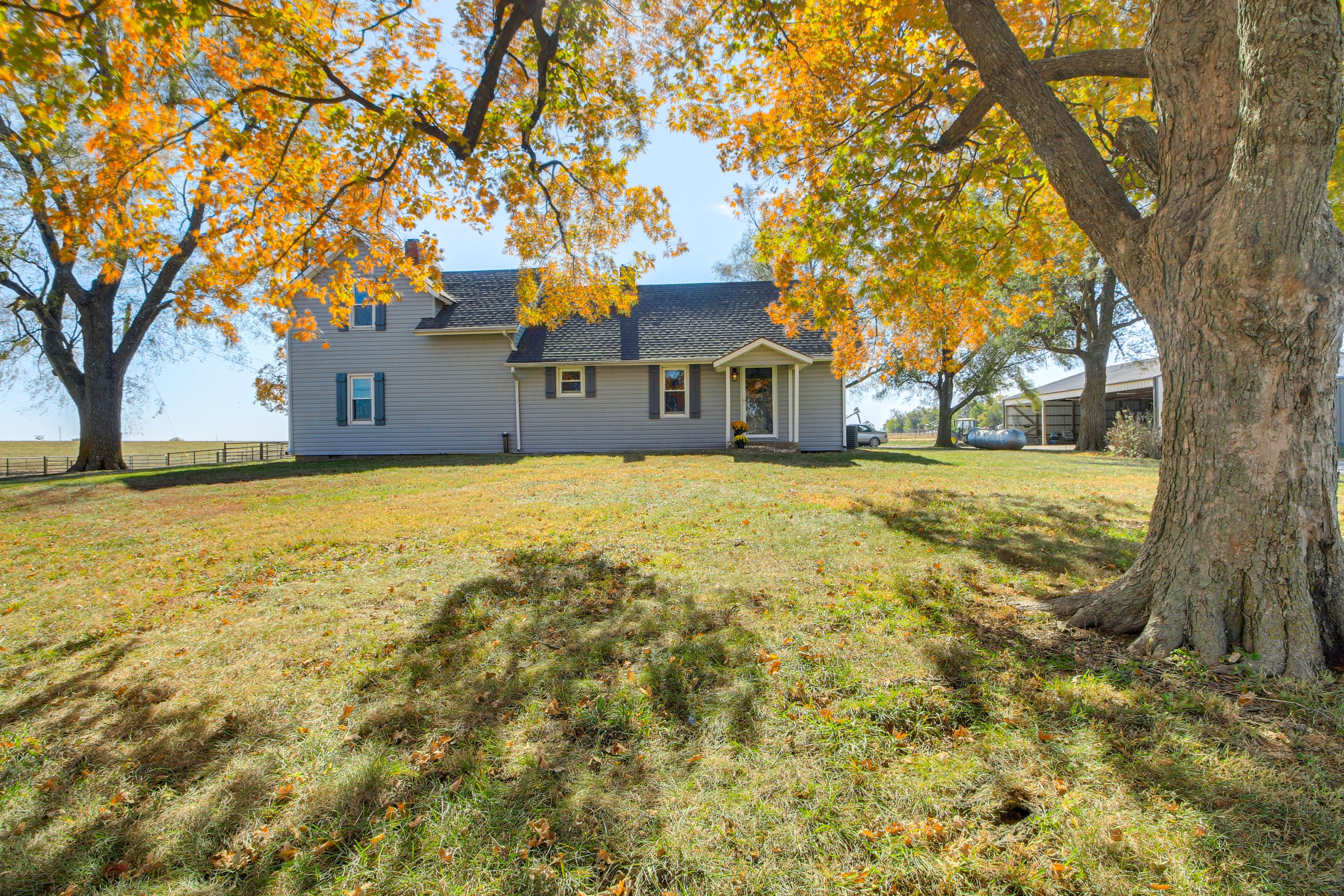 Drexel Vacation Rental | 2BR | 2BA | 1,550 Sq Ft | 2 Steps Required