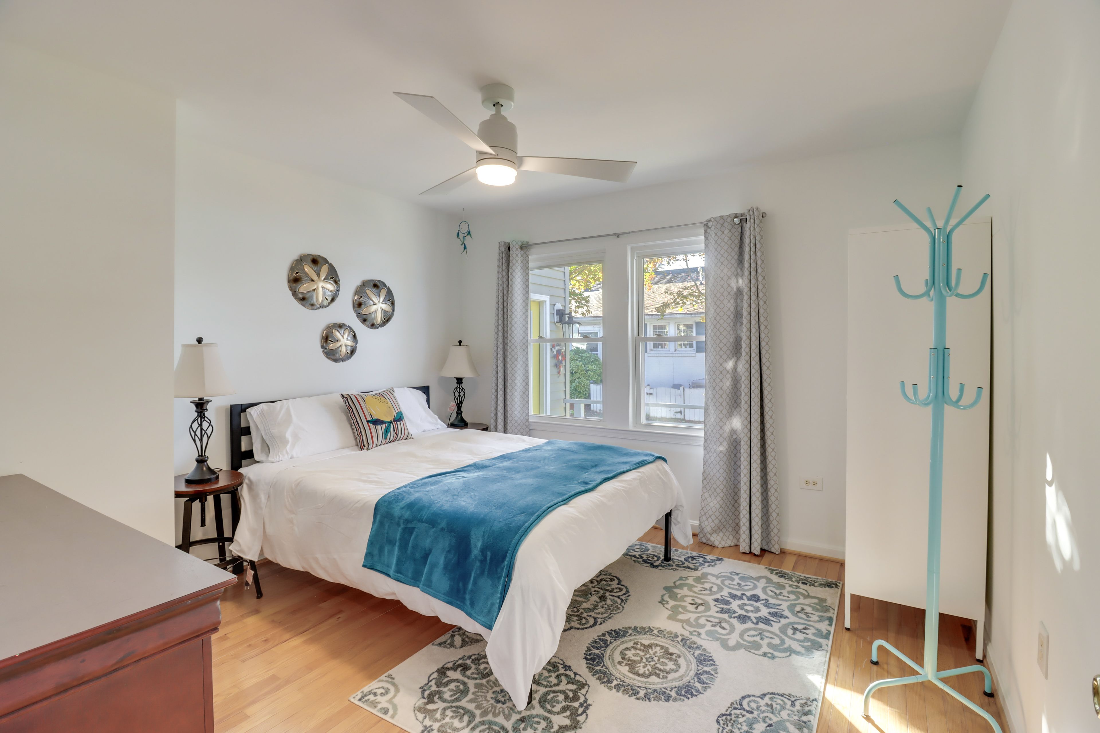 Bedroom 2 | Queen Bed