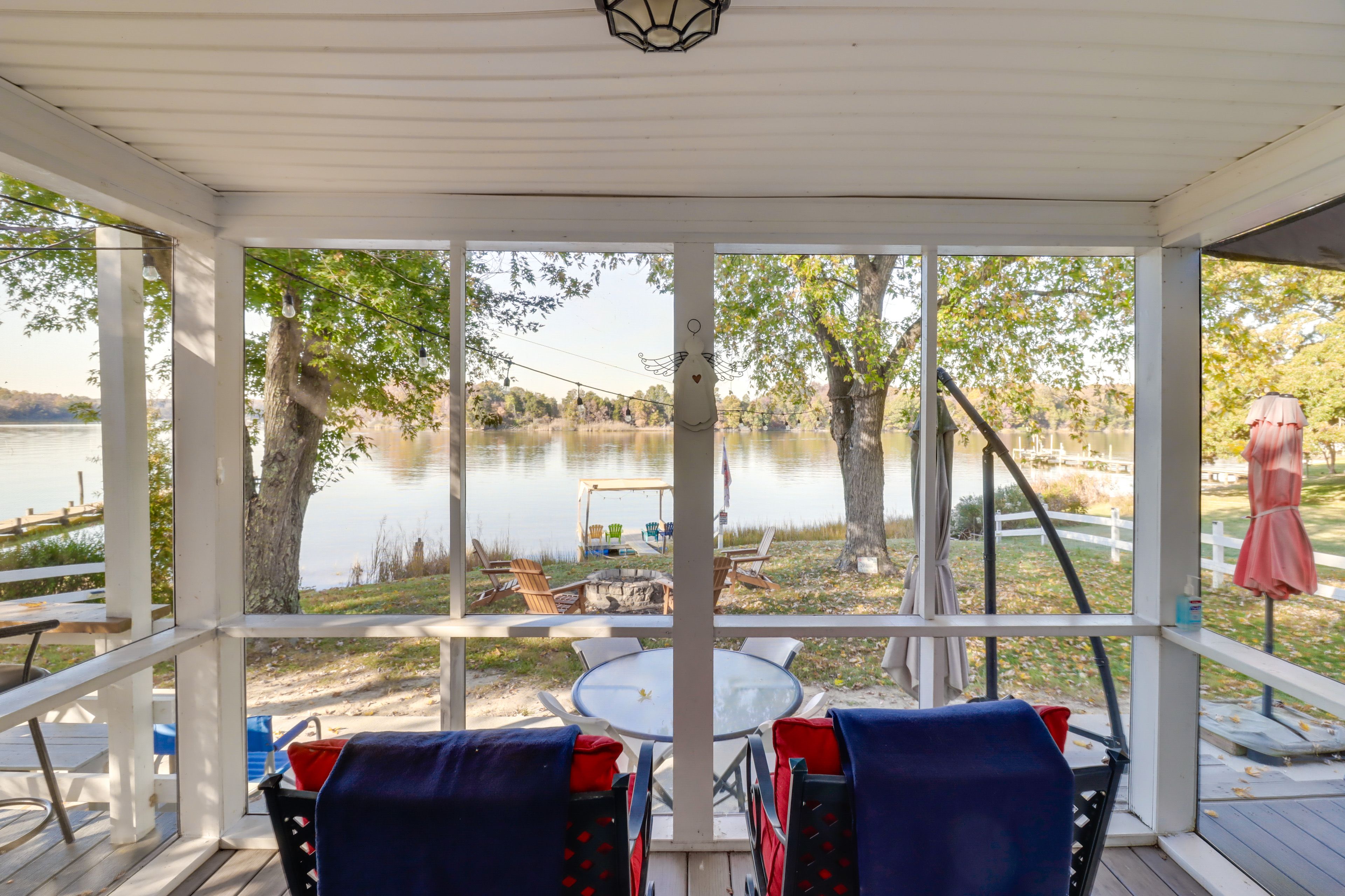 Screened-In Deck