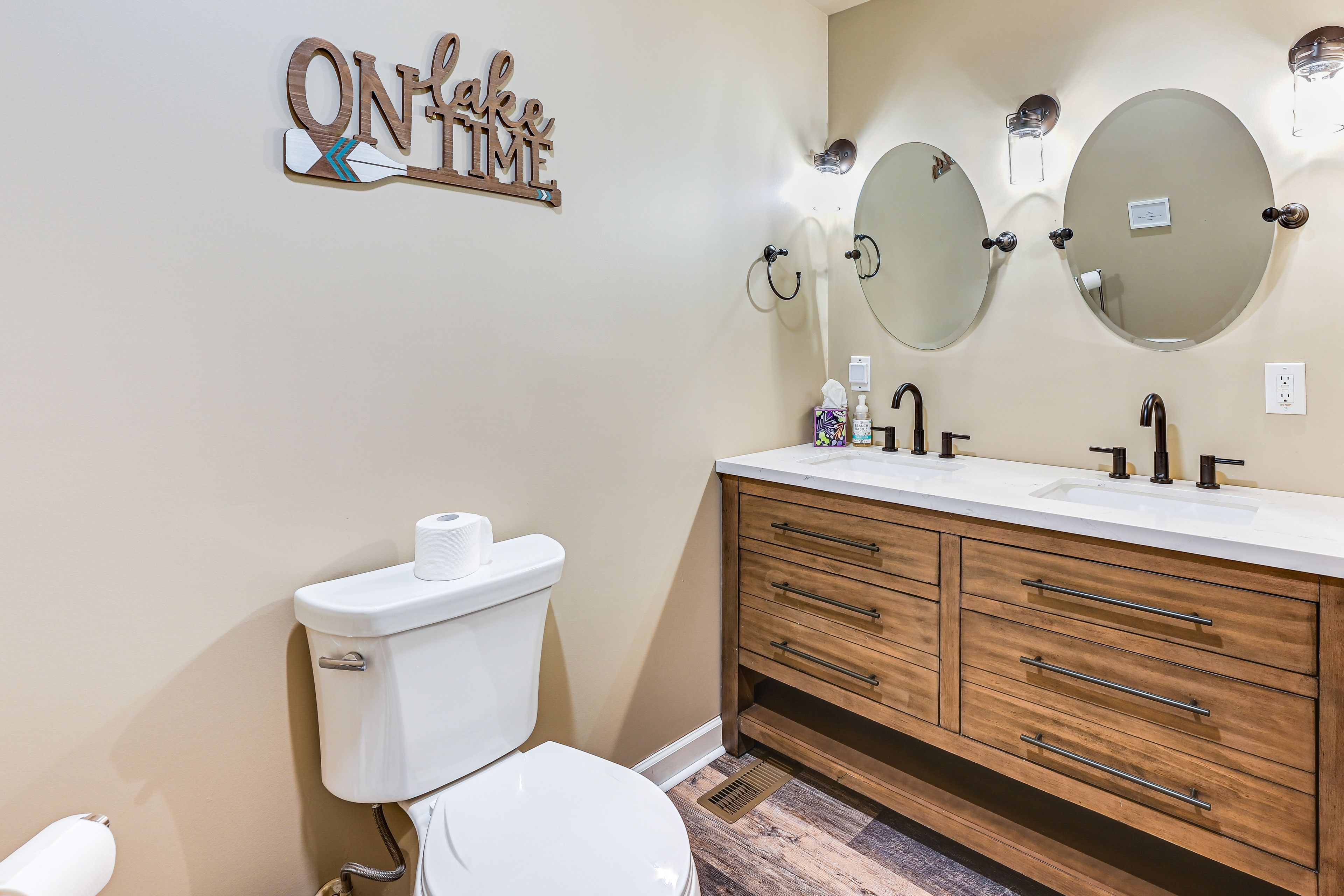 En-Suite Bathroom | 2nd Floor