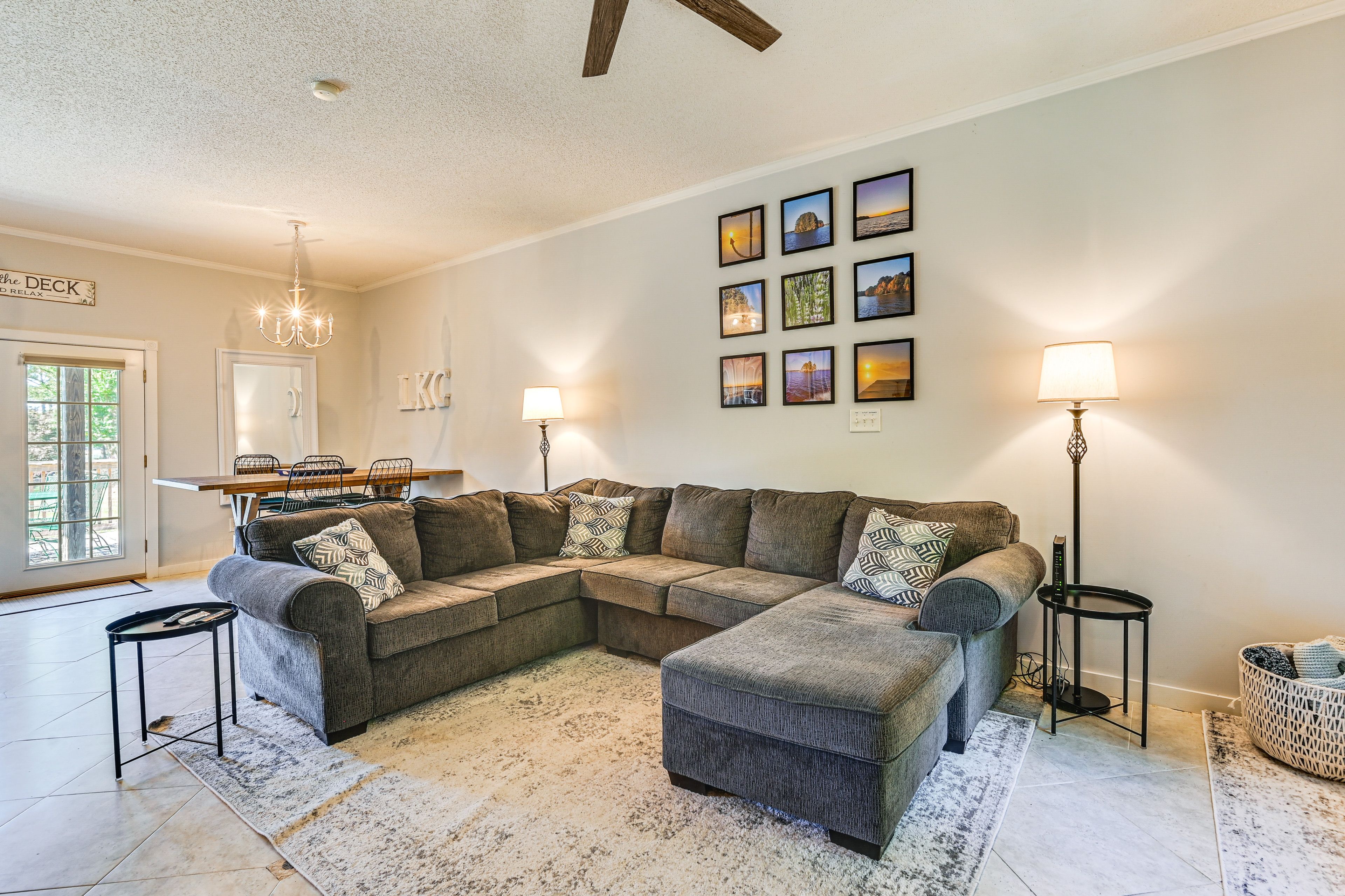 Living Room | Smart TV | Free WiFi | 1st Floor