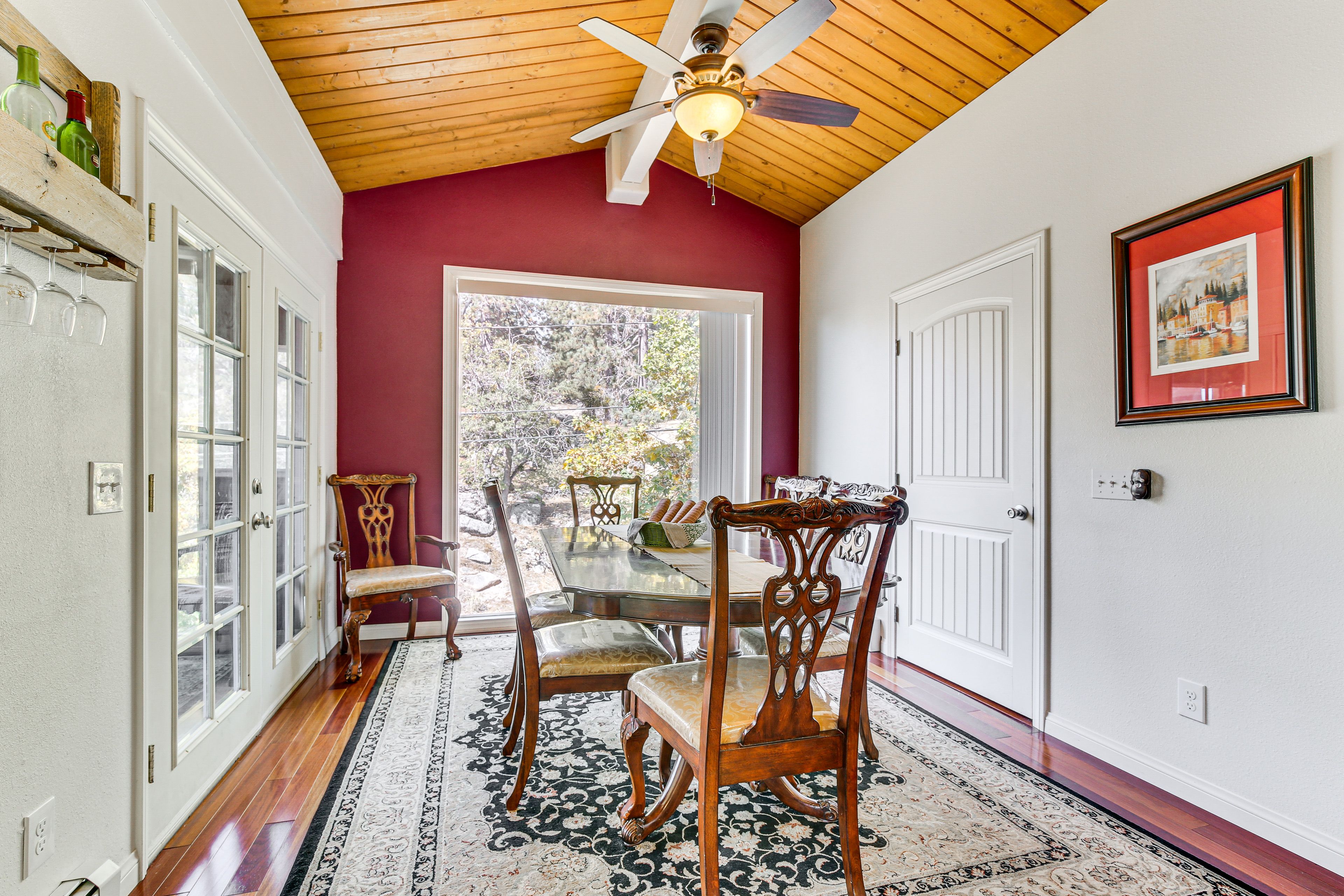 Dining Area | 2nd Floor | Dishware & Flatware Provided