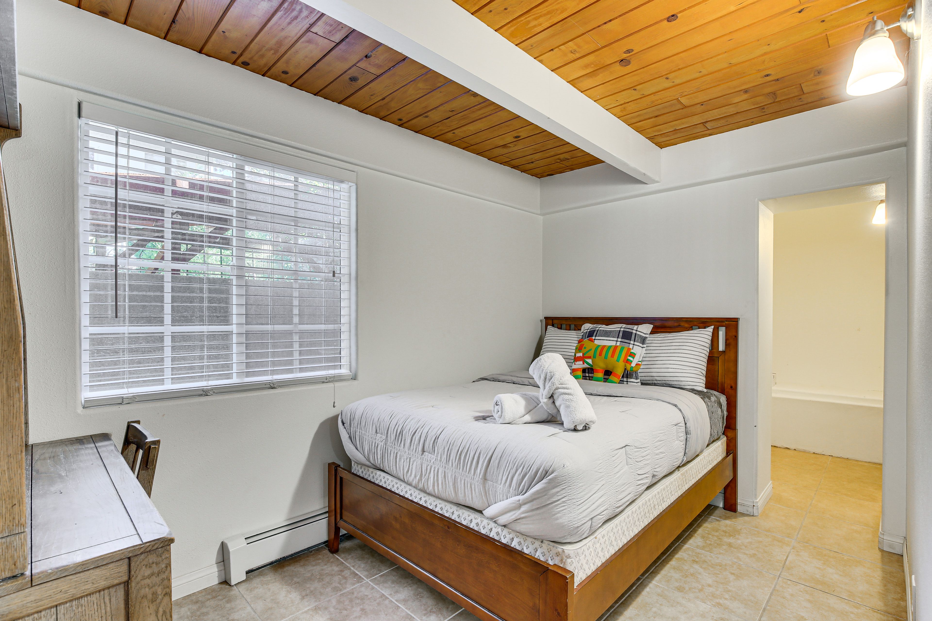 Bedroom 2 | 1st Floor | Full Bed