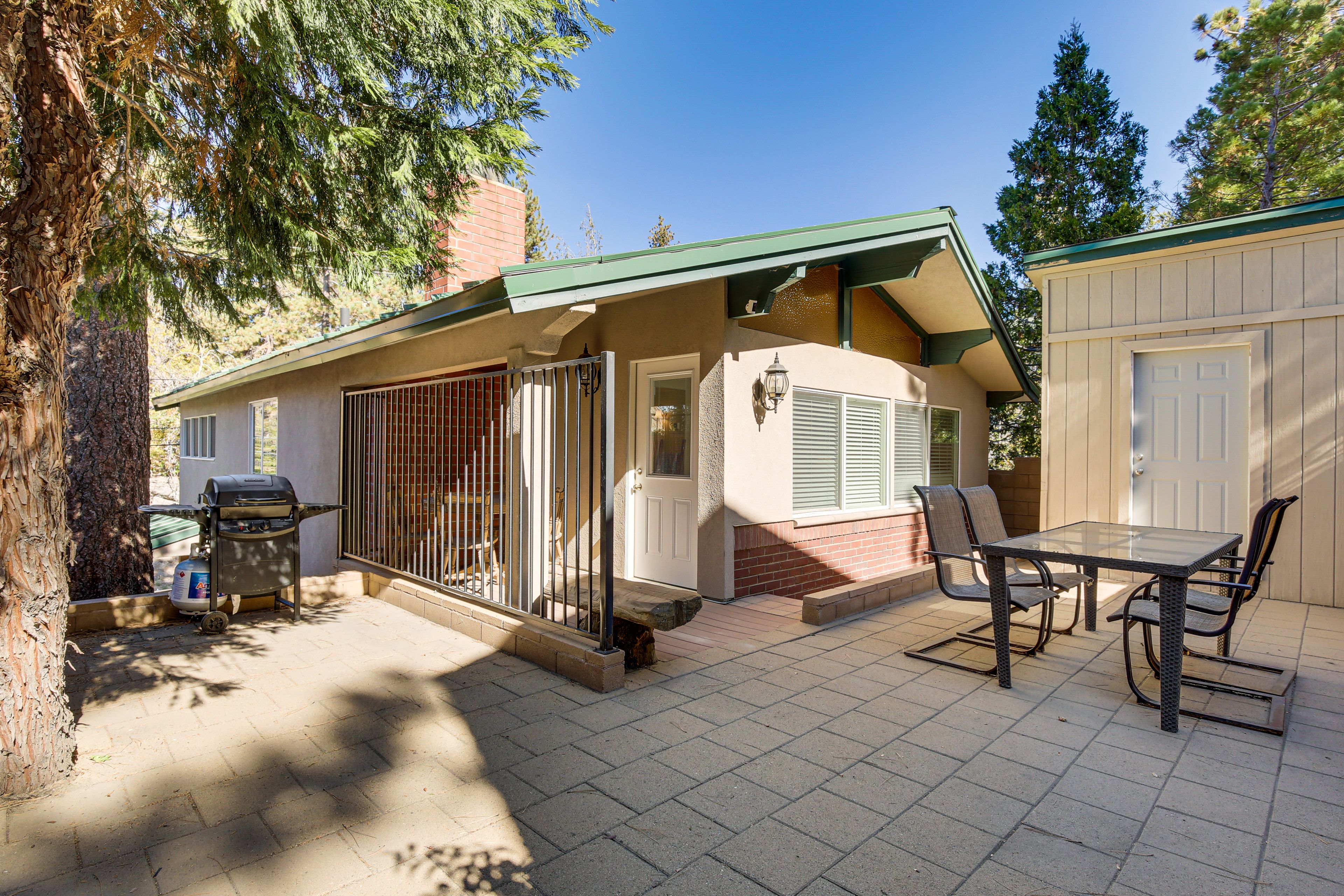 Upper-Level Patio | Outdoor Dining Set | Gas Grill