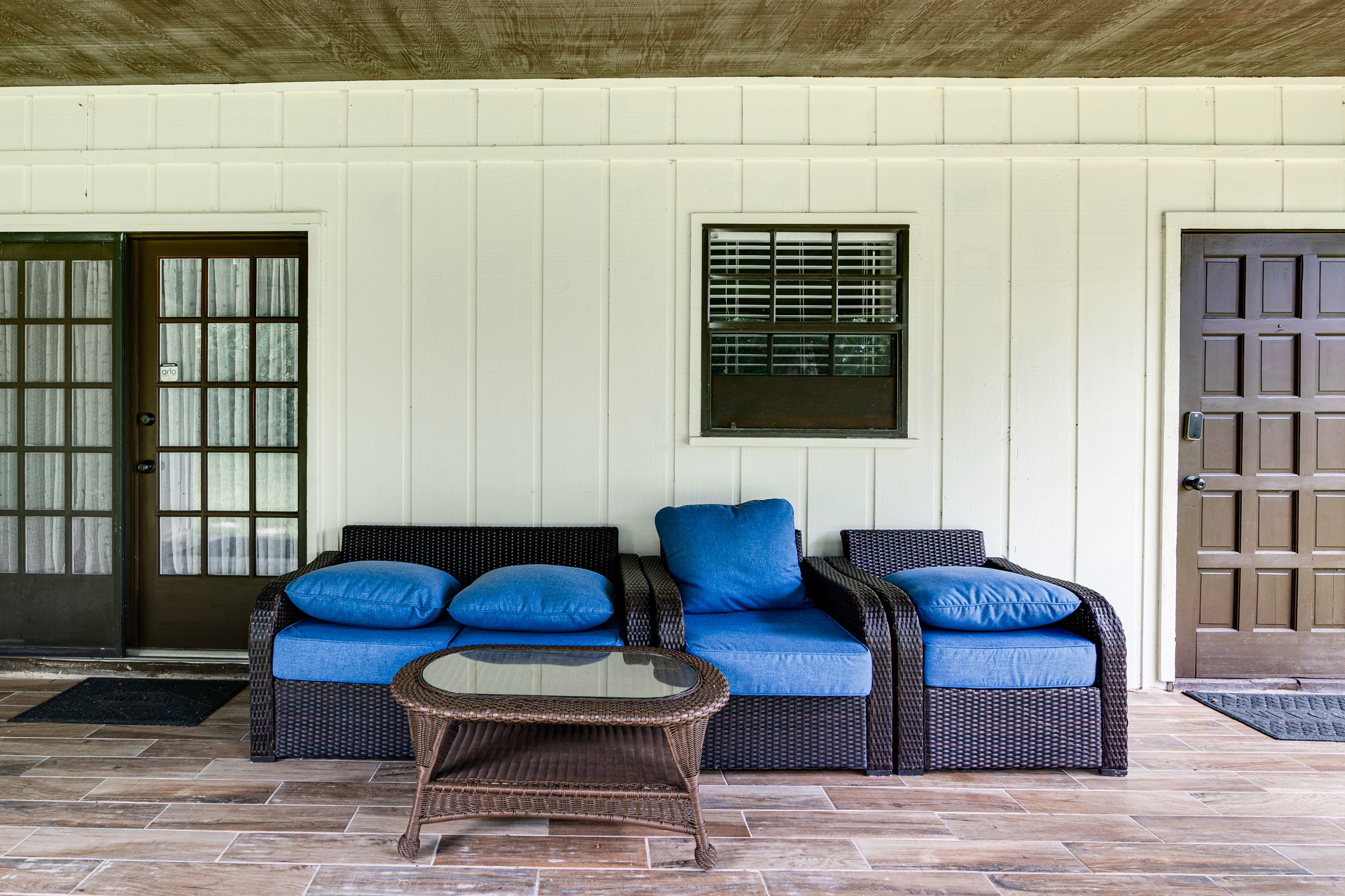 Covered Patio | Lounge Furniture