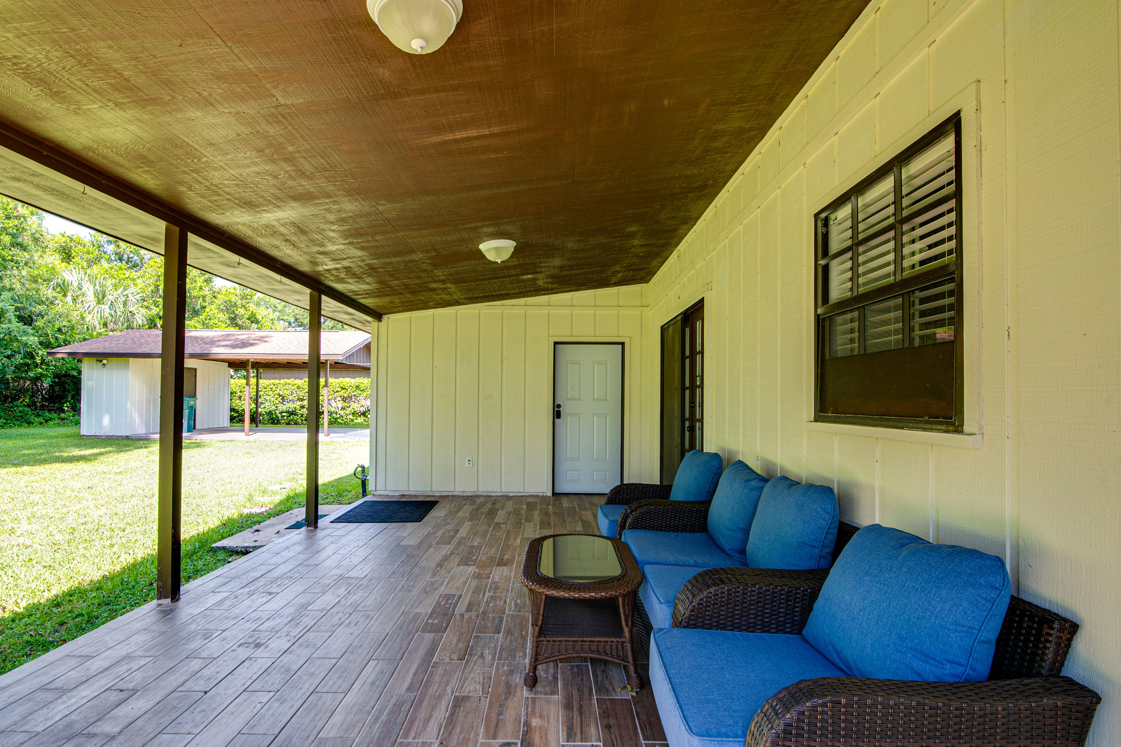 Back Entrance | Covered Patio