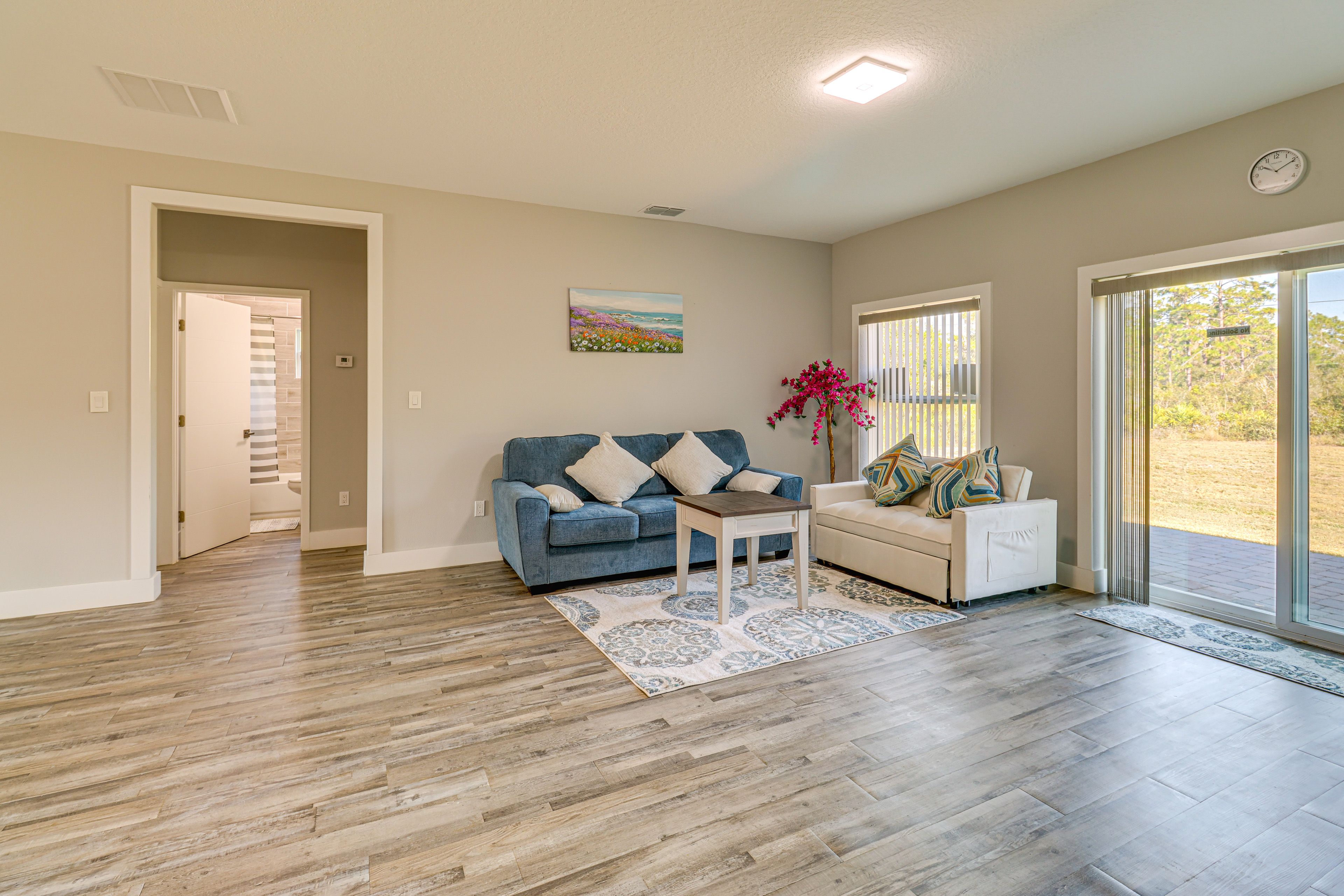 Living Room | Sleeper Sofa | Smart TV | Laptop-Friendly Workspace