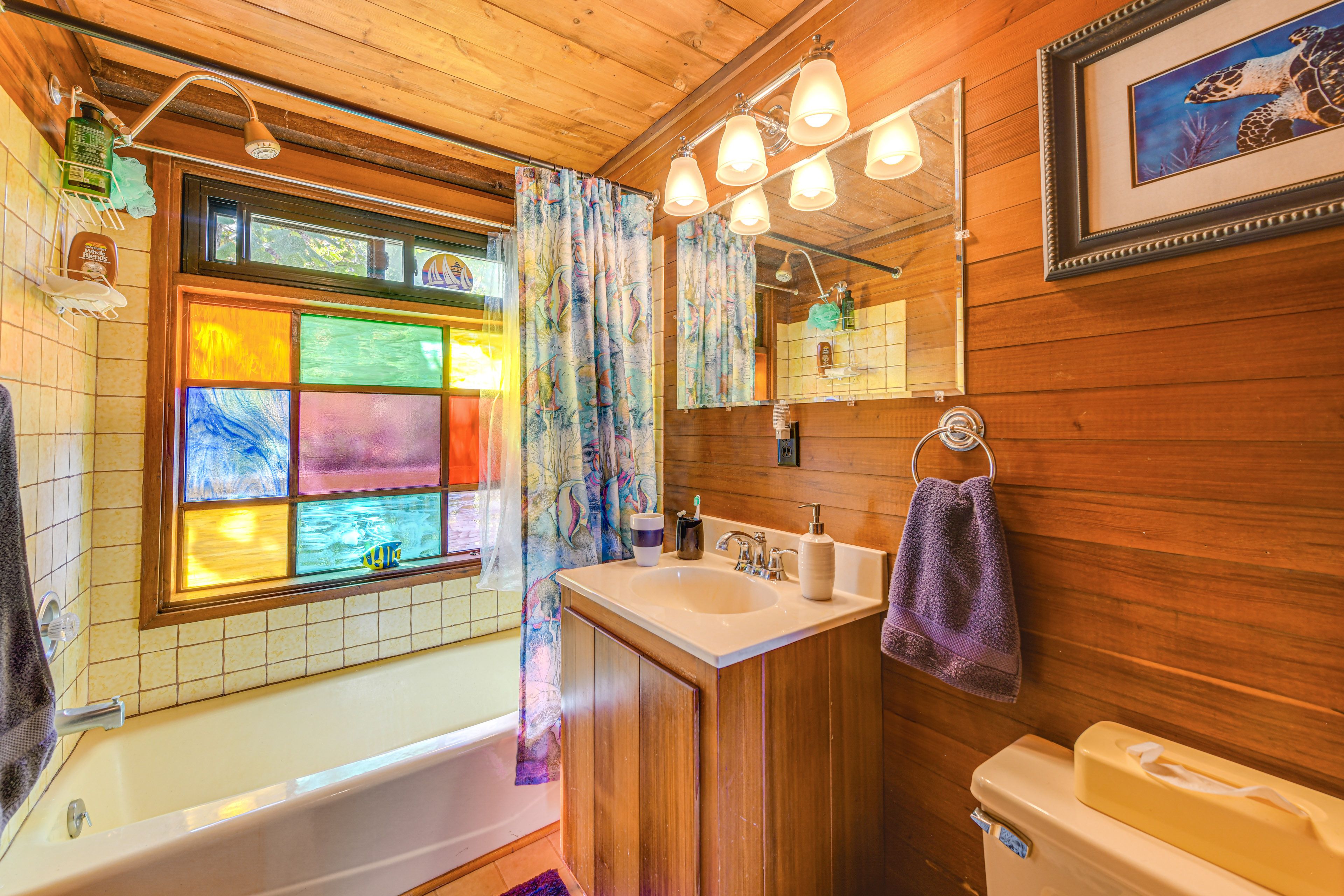 Full Bathroom | 1st Floor