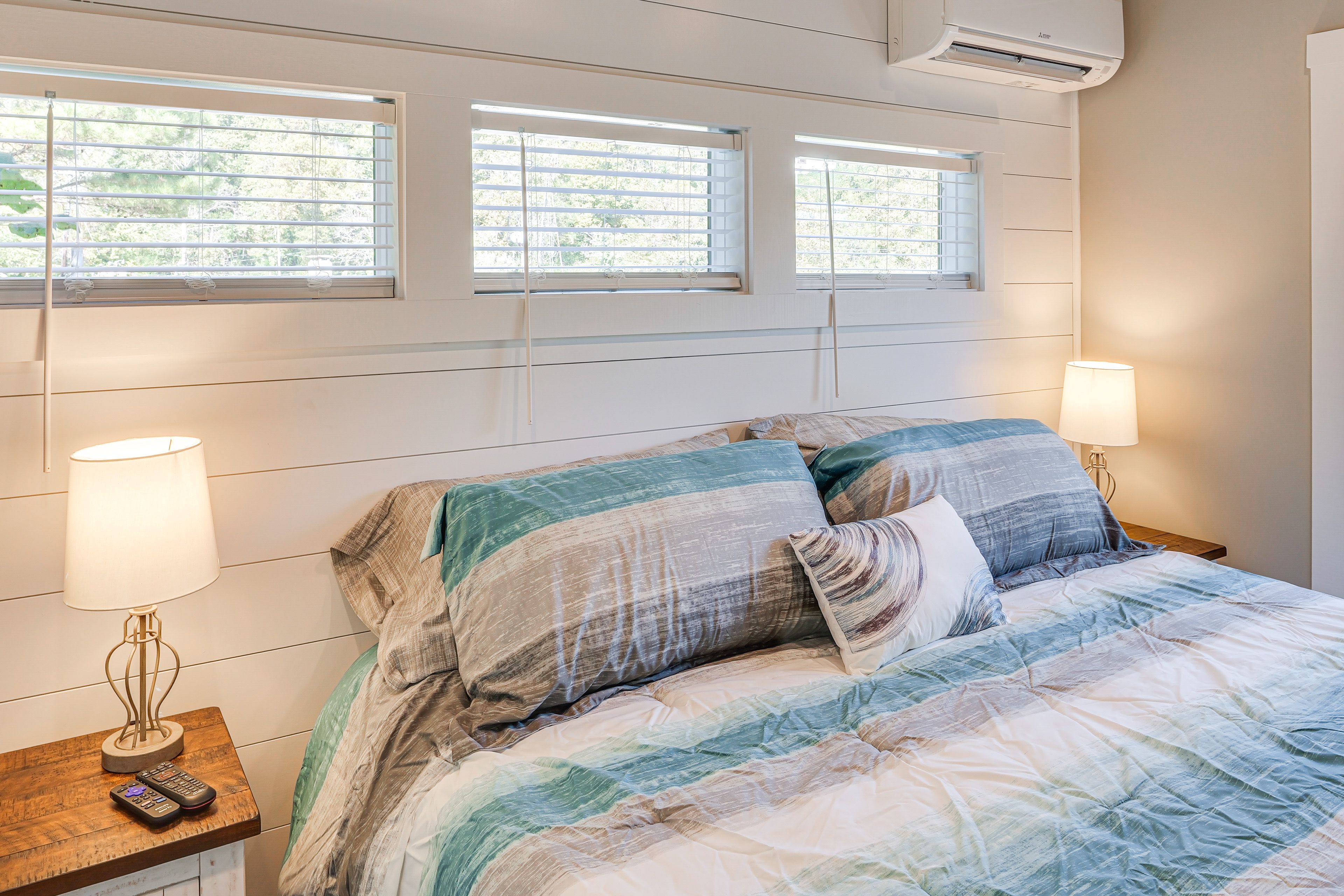 Bedroom | 1st Floor | King Bed | Smart TV | Linens Provided | En-Suite Bathroom