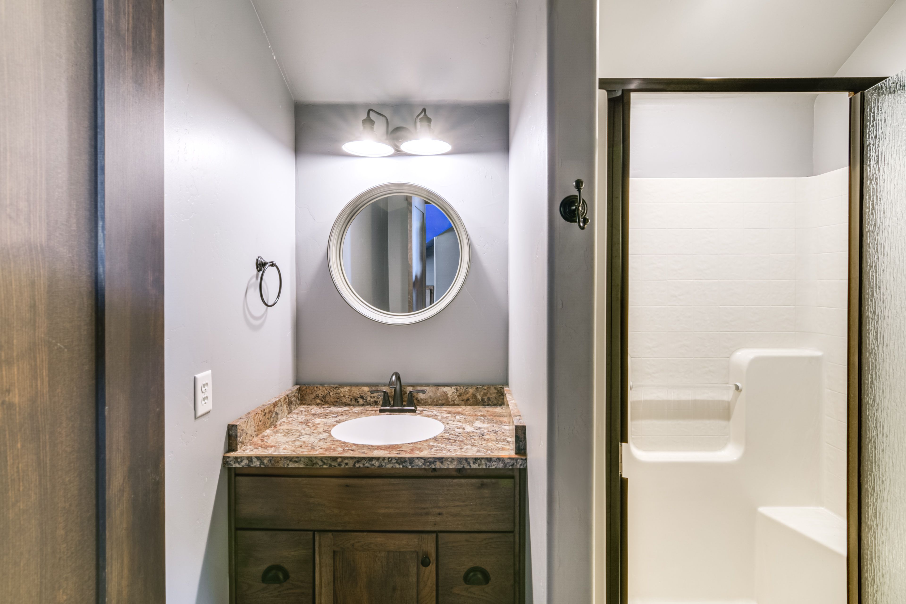 Bathroom | 2nd Floor