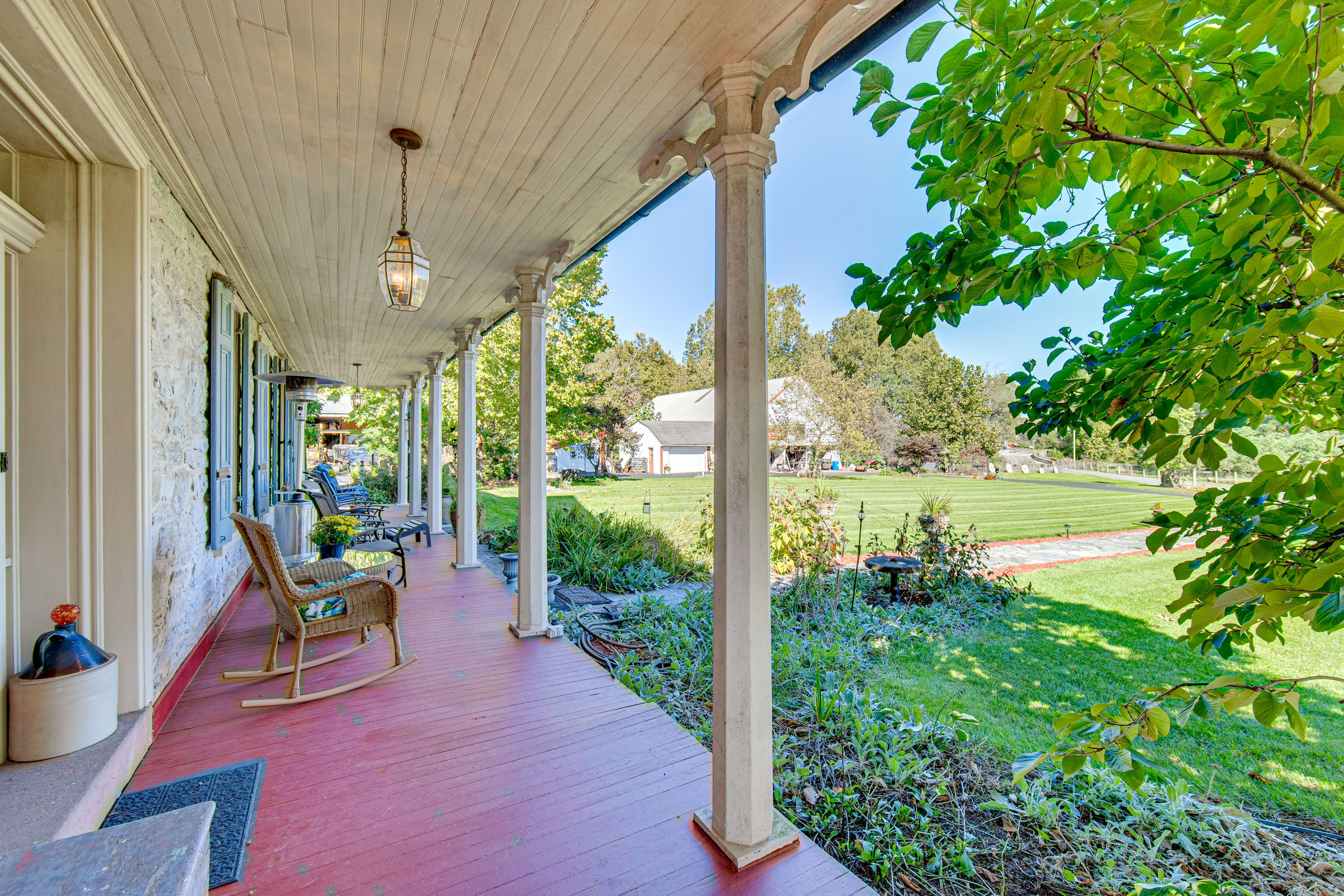 Front Porch | Bench Swing | Rocking Chairs