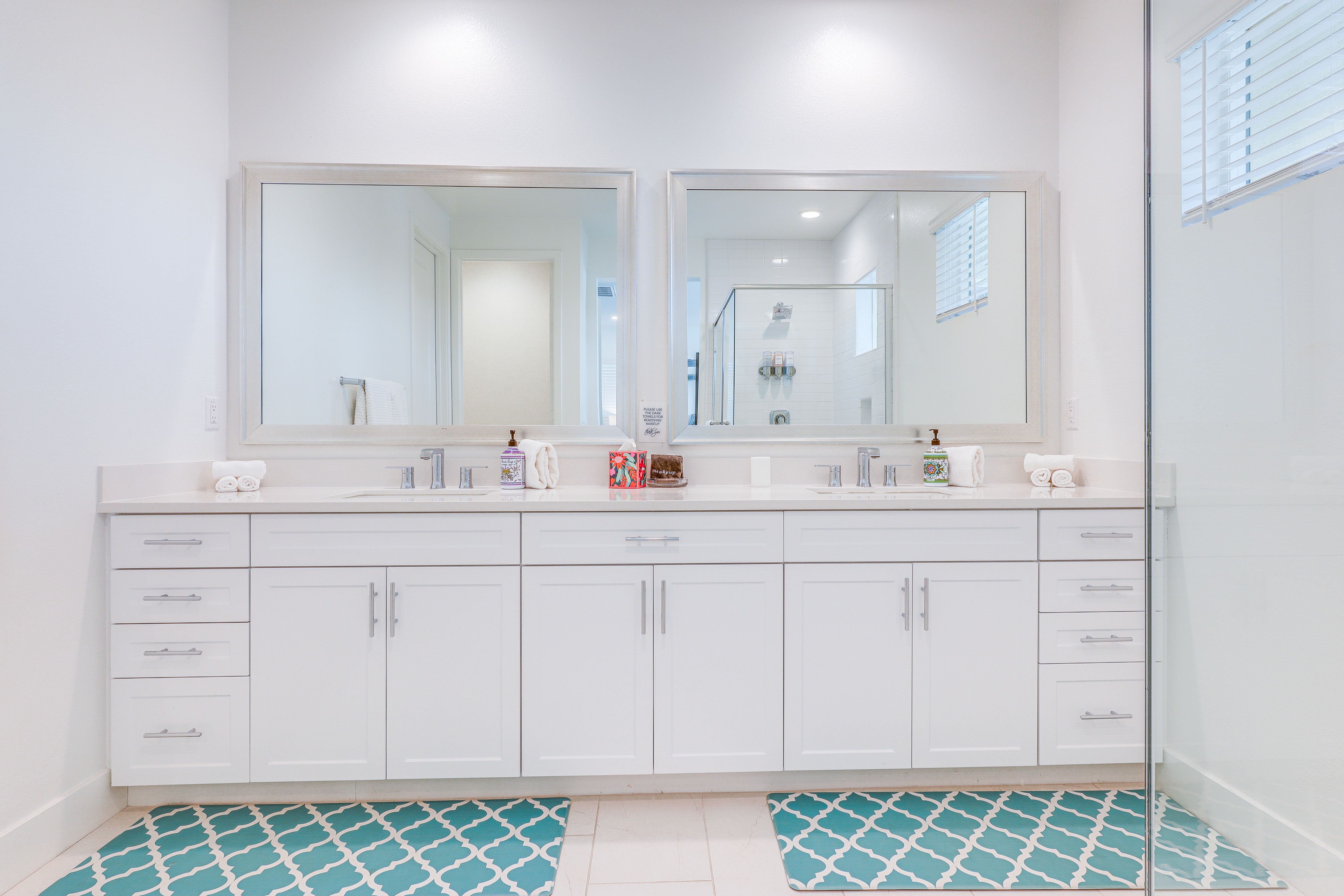 En-Suite Bathroom | 2nd Floor