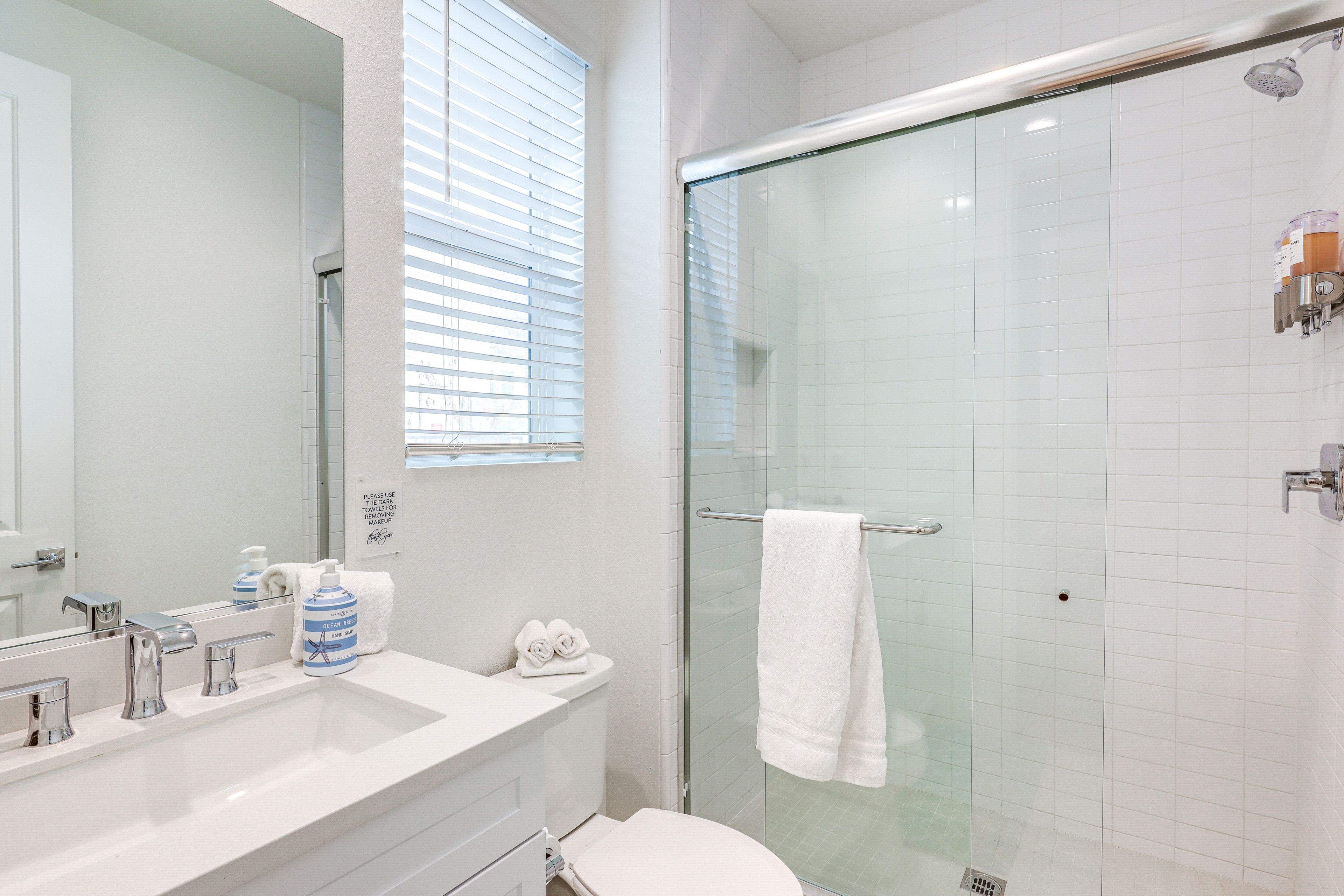 En-Suite Bathroom | 1st Floor
