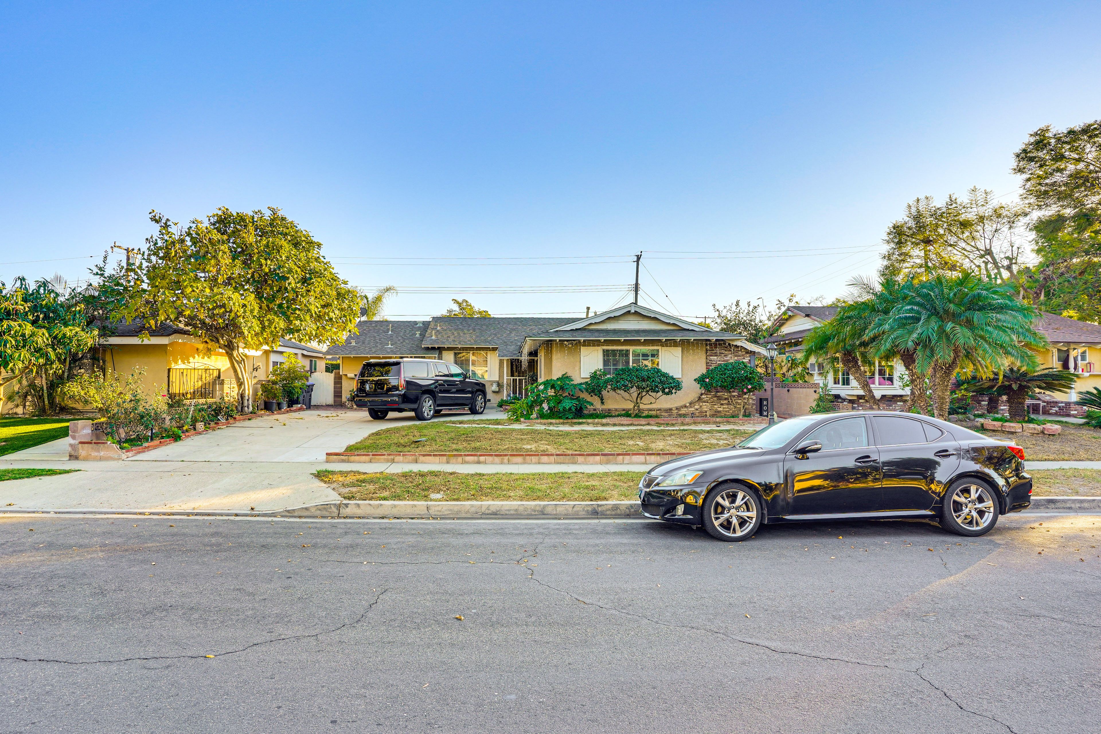 Studio Exterior | Free Street Parking