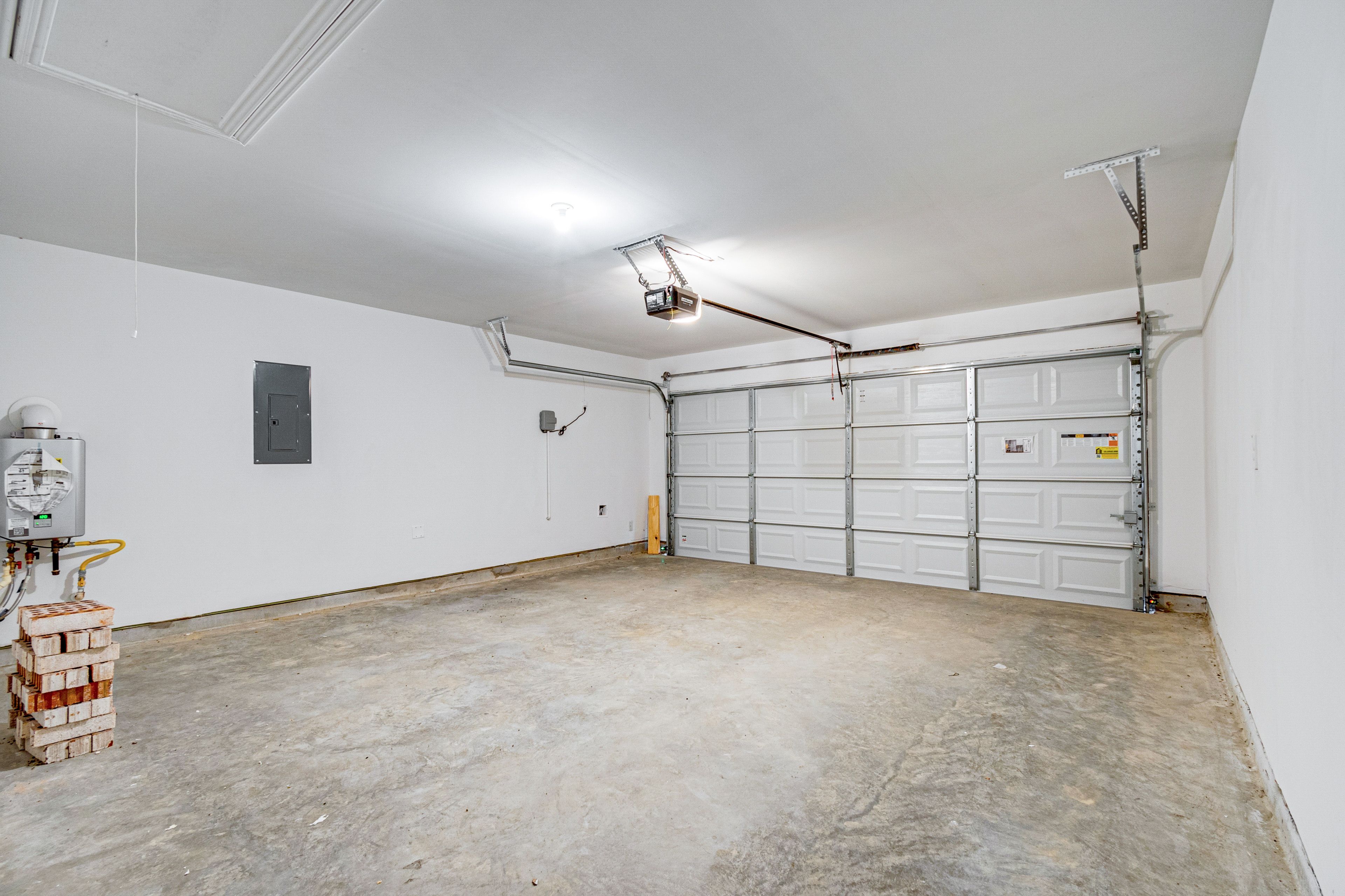 Parking | Garage (2 Vehicles)