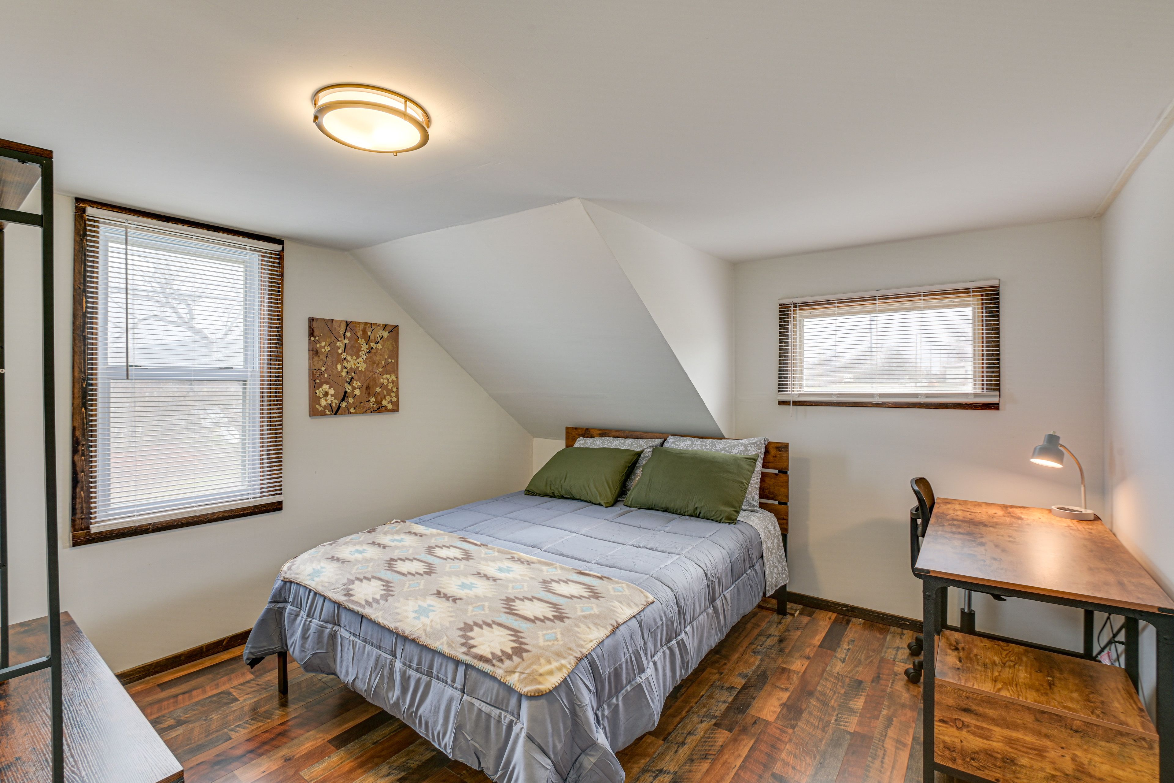 Bedroom 4 | Queen Bed | 2nd Floor