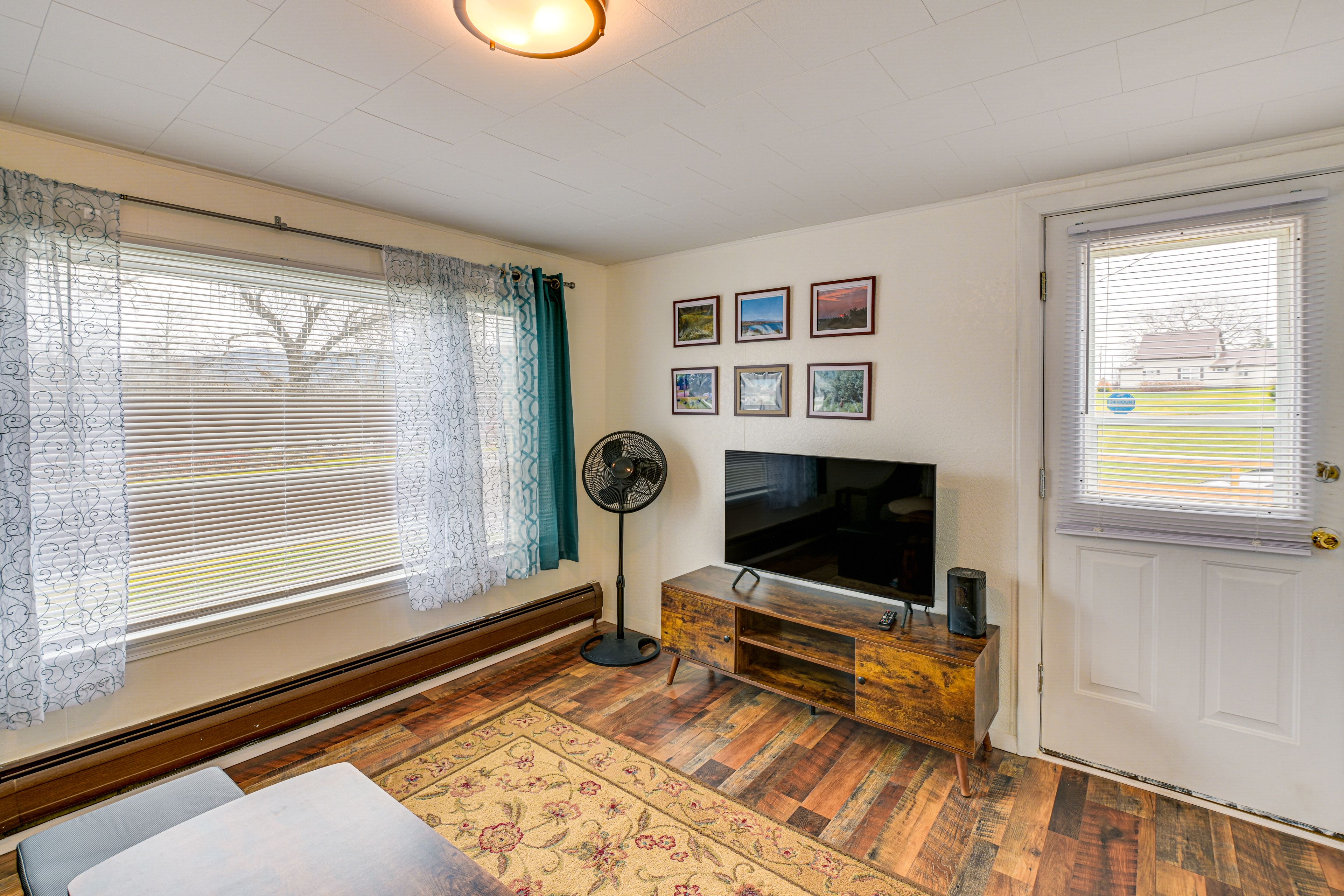 Living Area | Smart TV w/ Cable | Board Games | 1st Floor