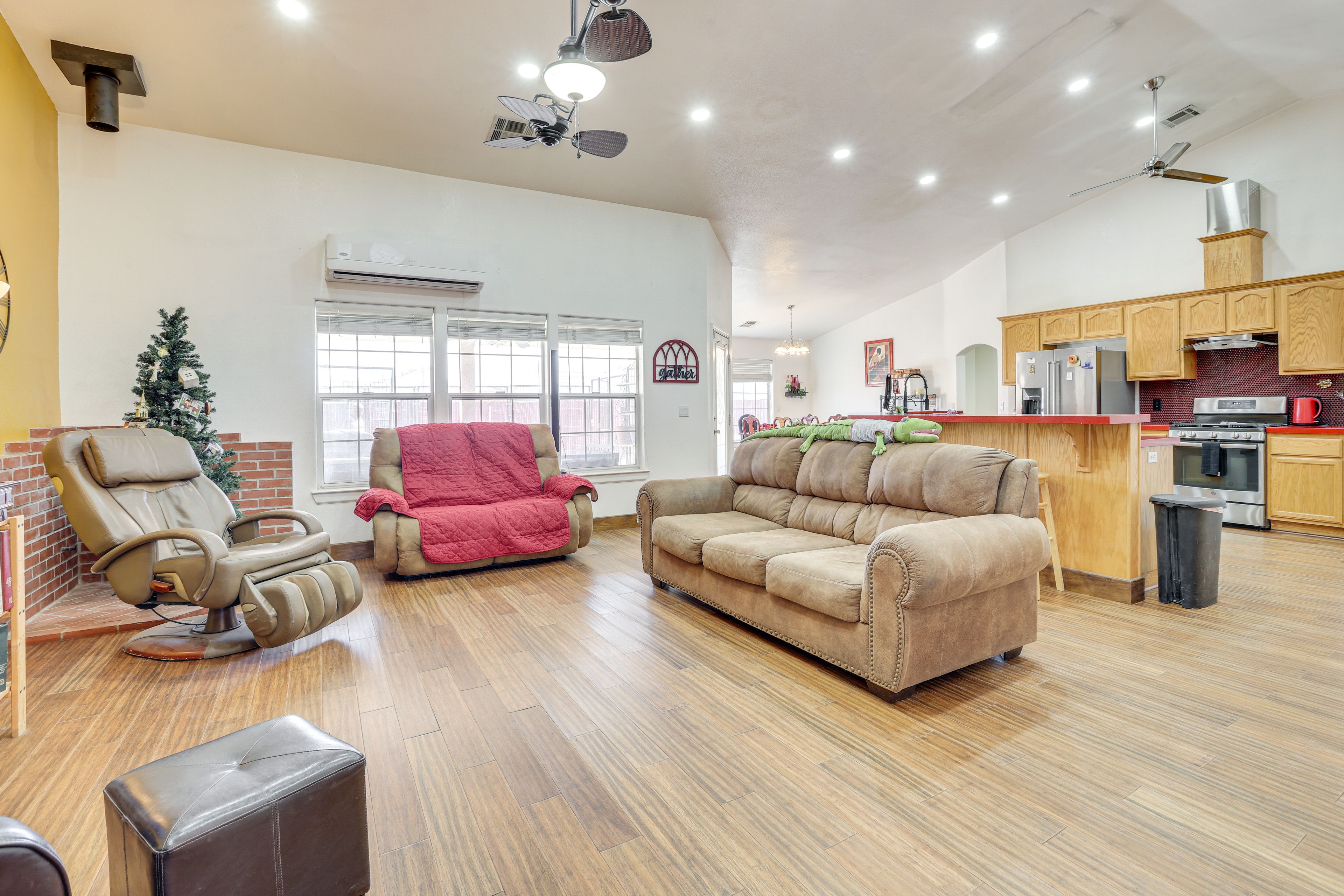 Living Room | Single-Story Home | Central A/C & Heating | Flat-Screen TV