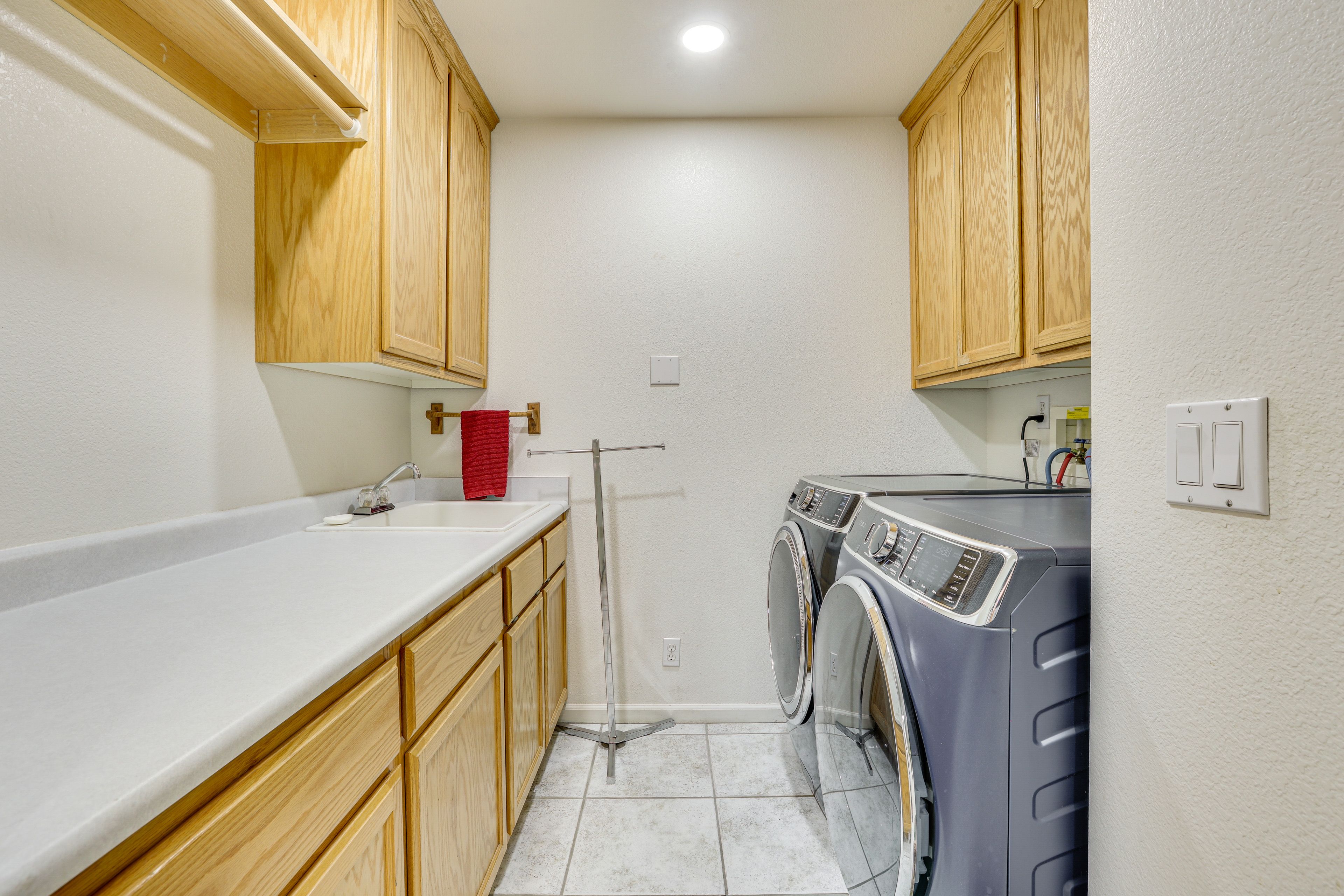 Laundry Room | Washer & Dryer