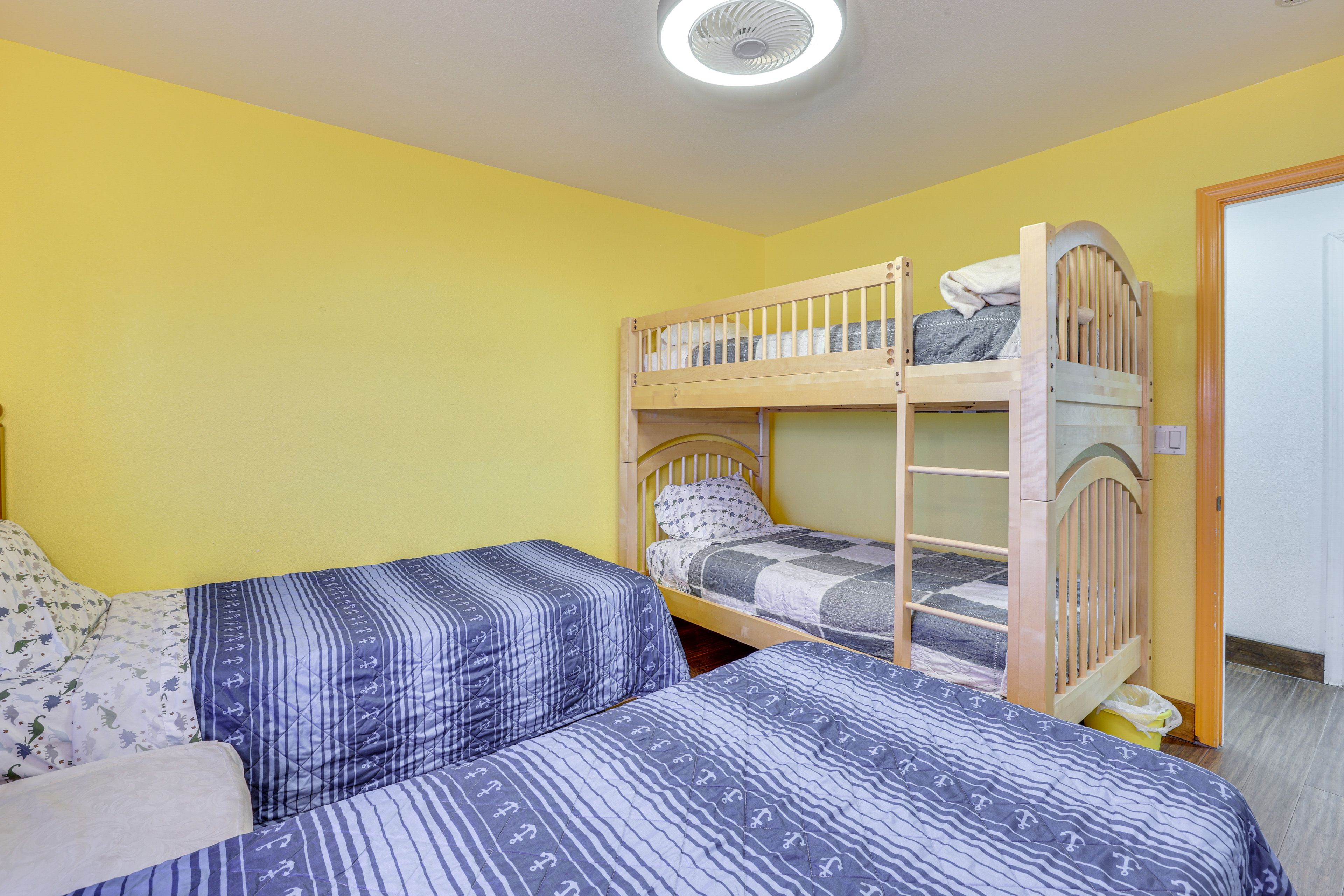 Bedroom 4 | 2 Twin Beds | Twin Bunk Bed