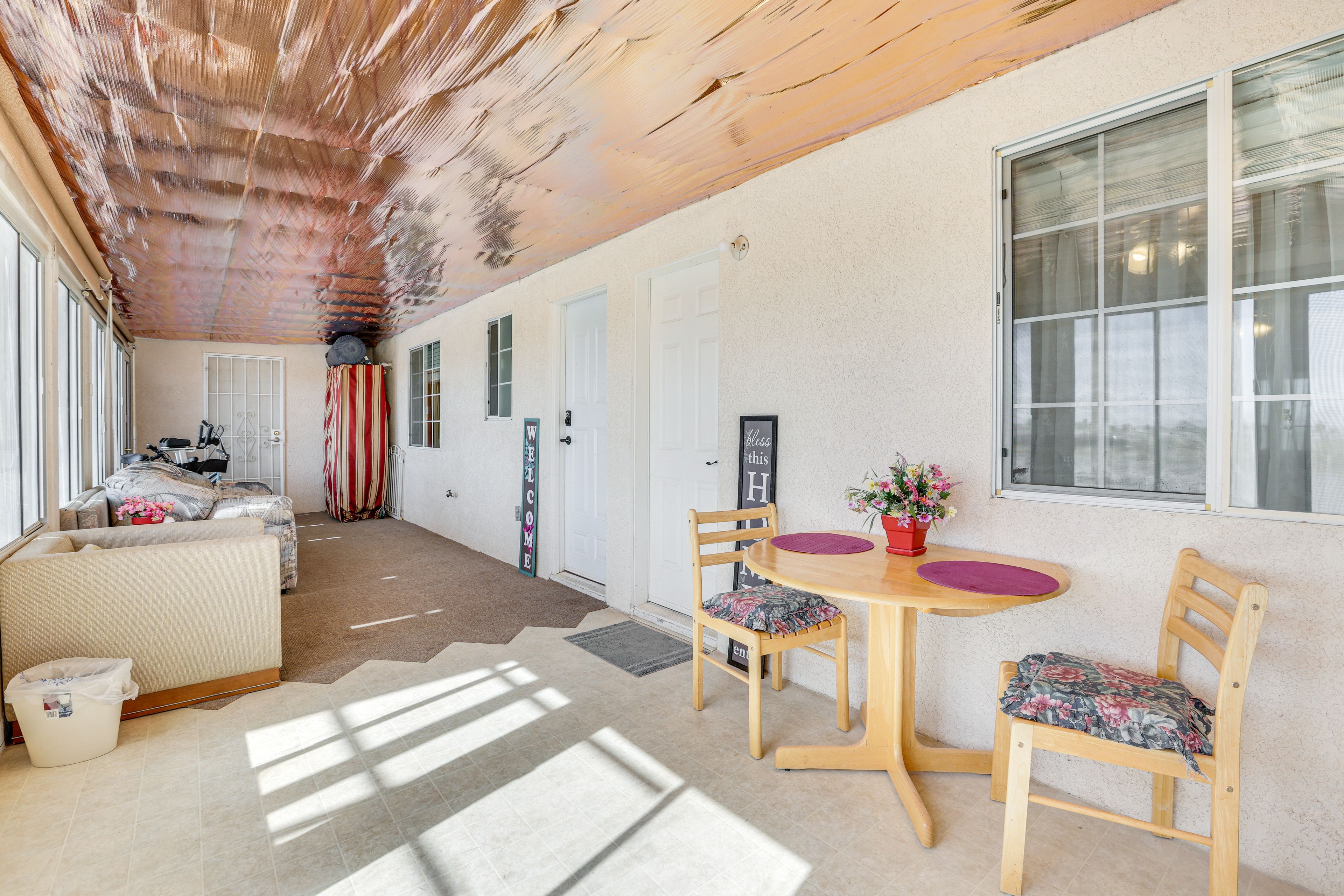 Property Entrance | Outdoor Dining Area
