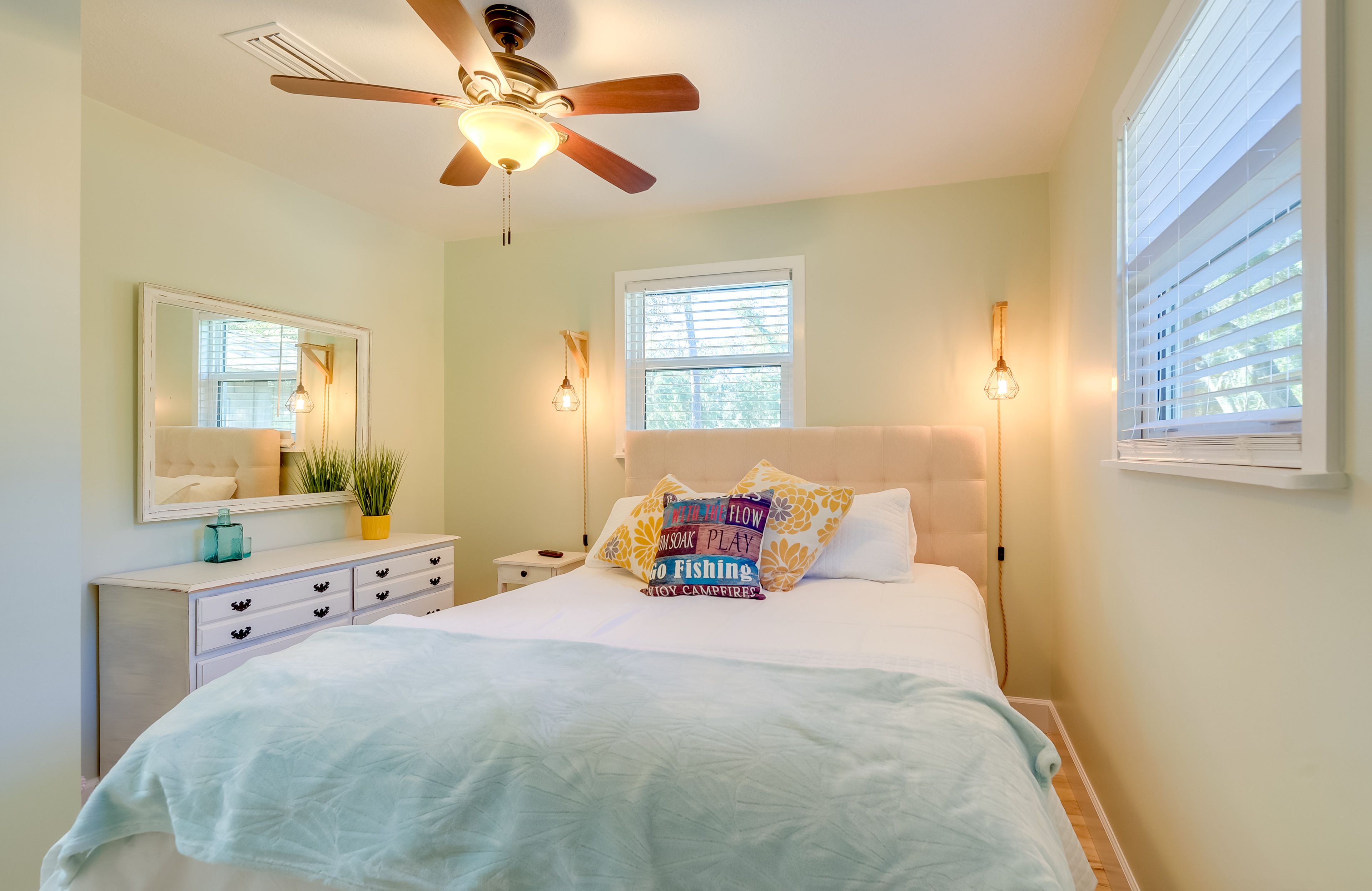 Bedroom 2 | Queen Bed | Linens Provided