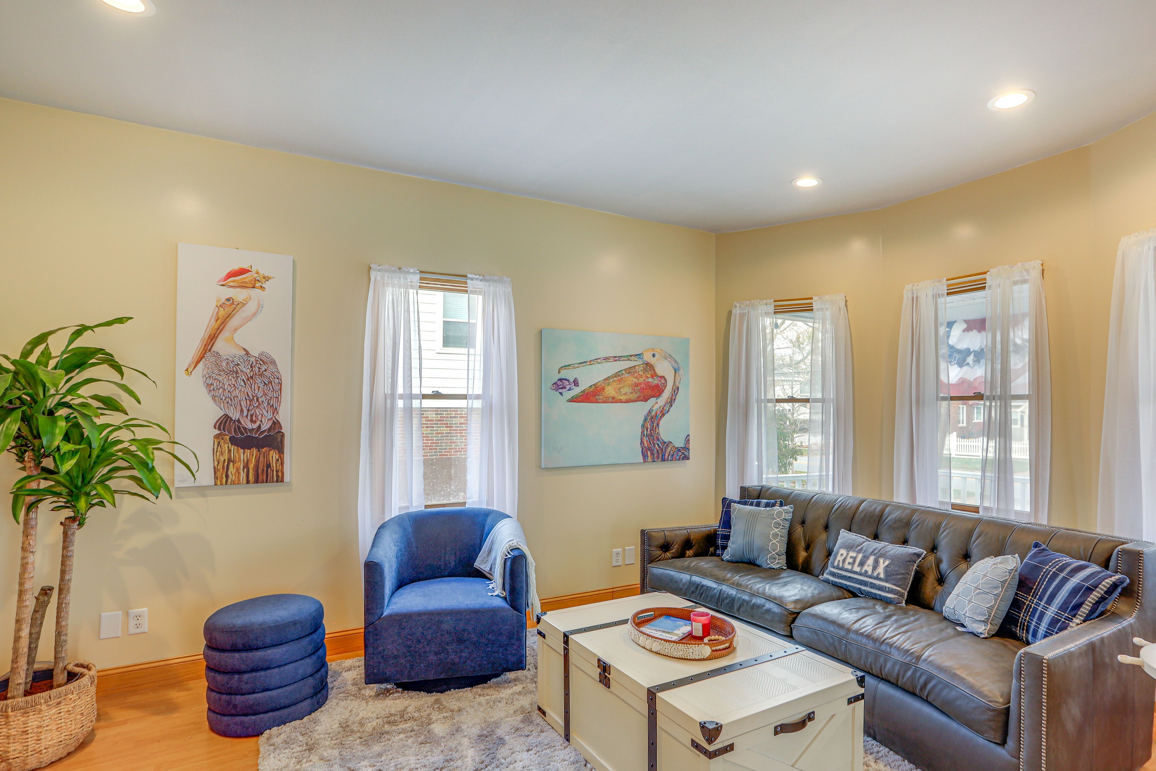 Living Room | 1st Floor | Full Sleeper Sofa | Smart TV | Free WiFi