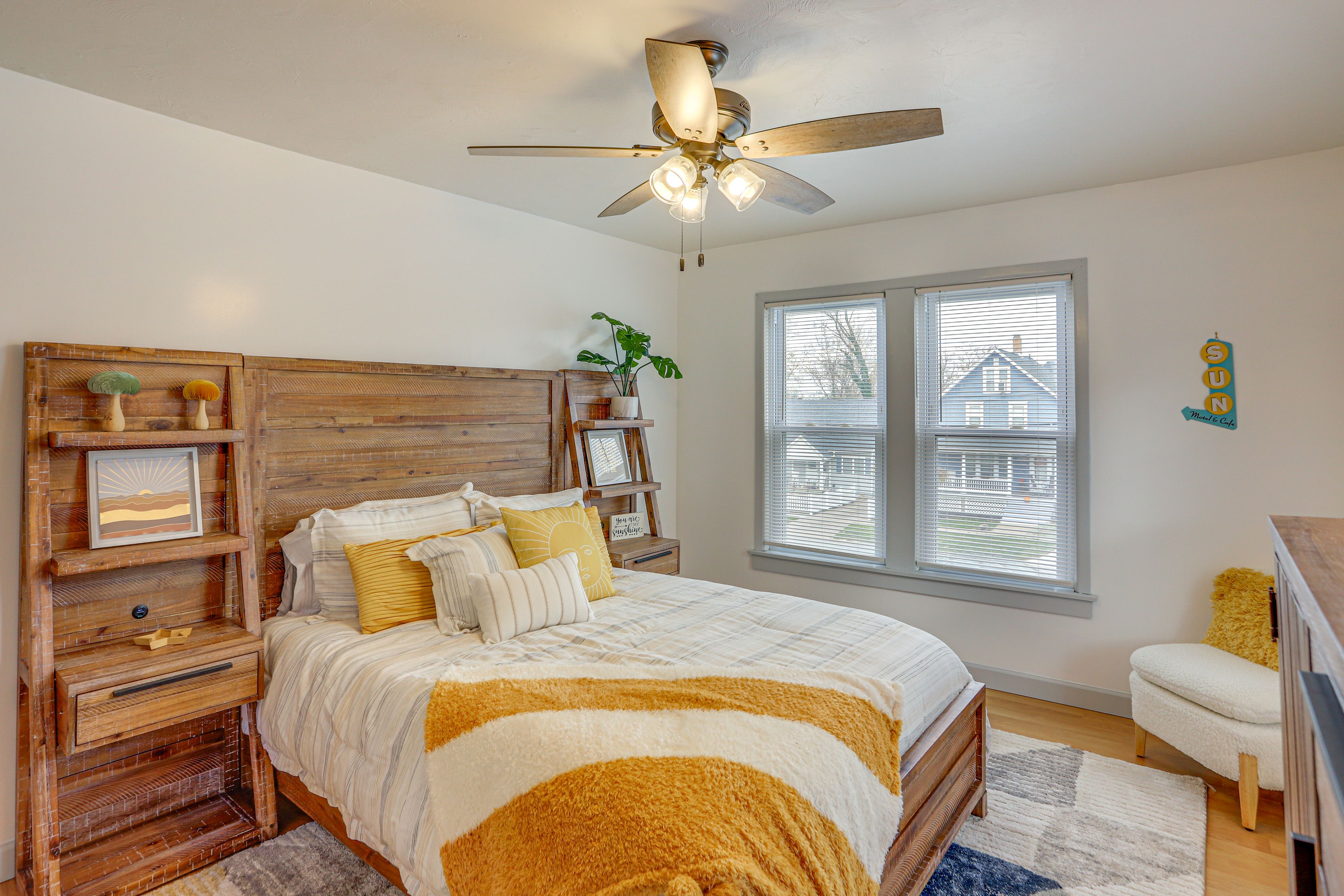 Bedroom 4 | 2nd Floor | Queen Bed | Smart TV