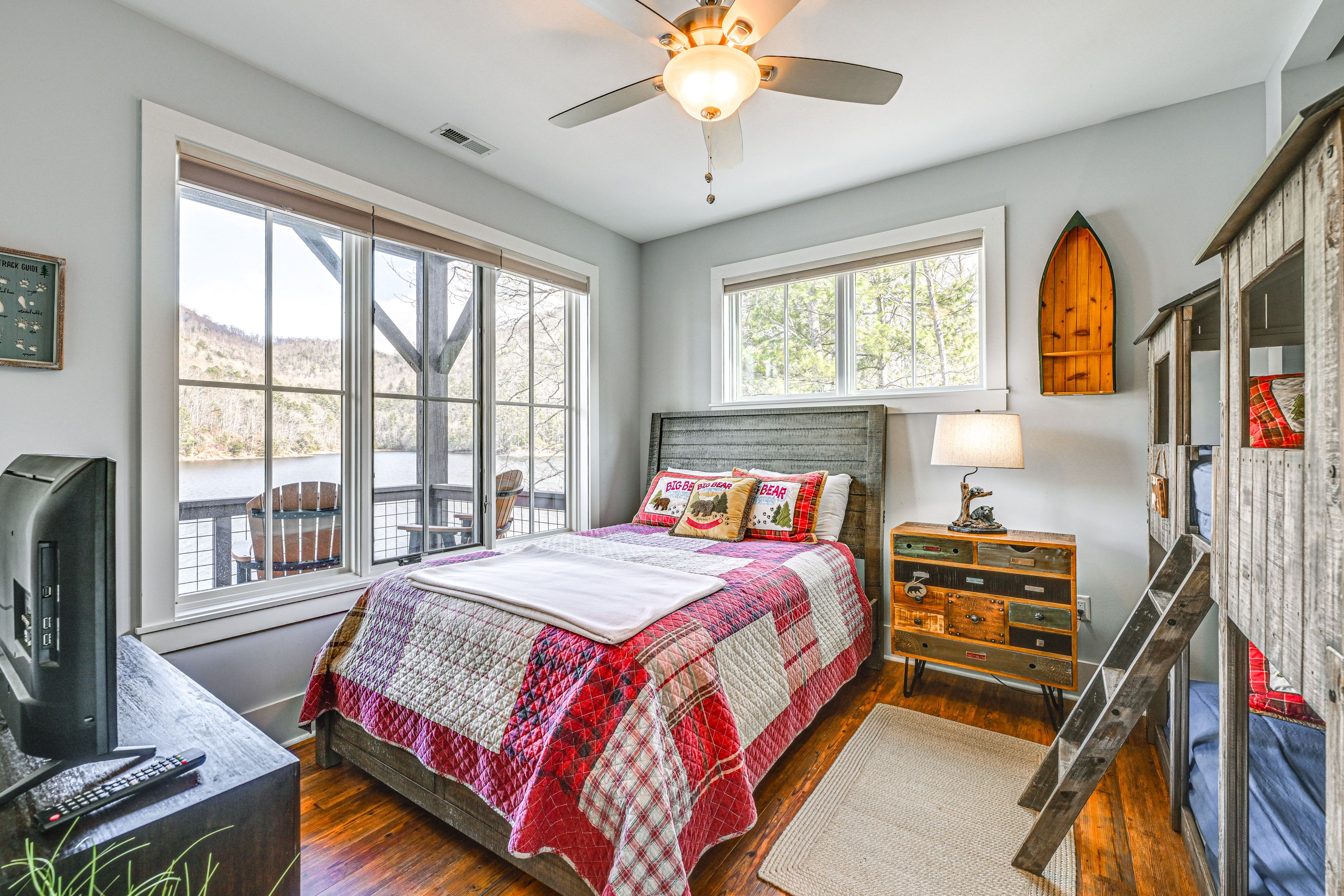 Bedroom 3 | Lower Floor | Queen Bed | Twin Bunk Bed (Best Suited for Children)