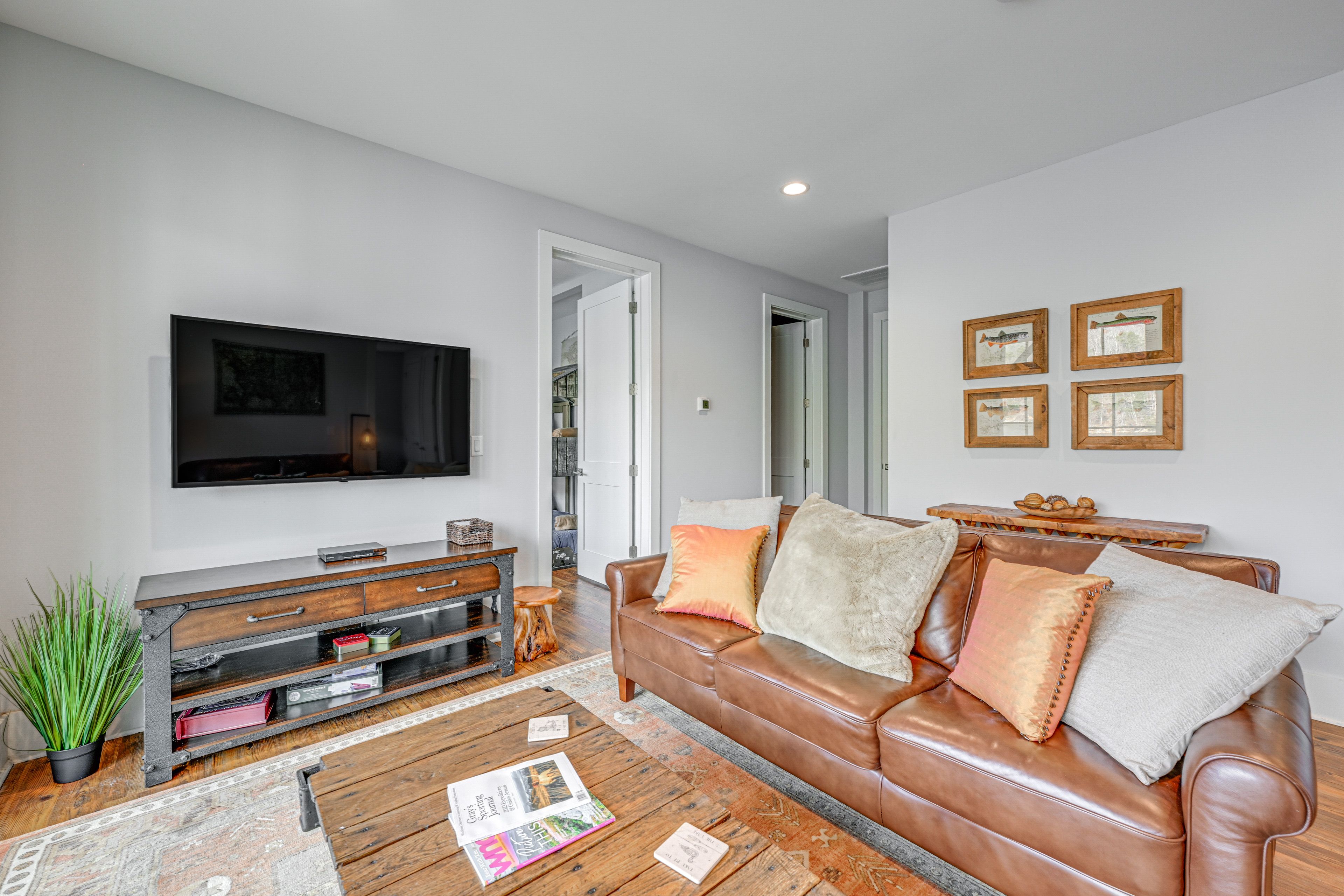 Family Room | Lower Floor | Free WiFi