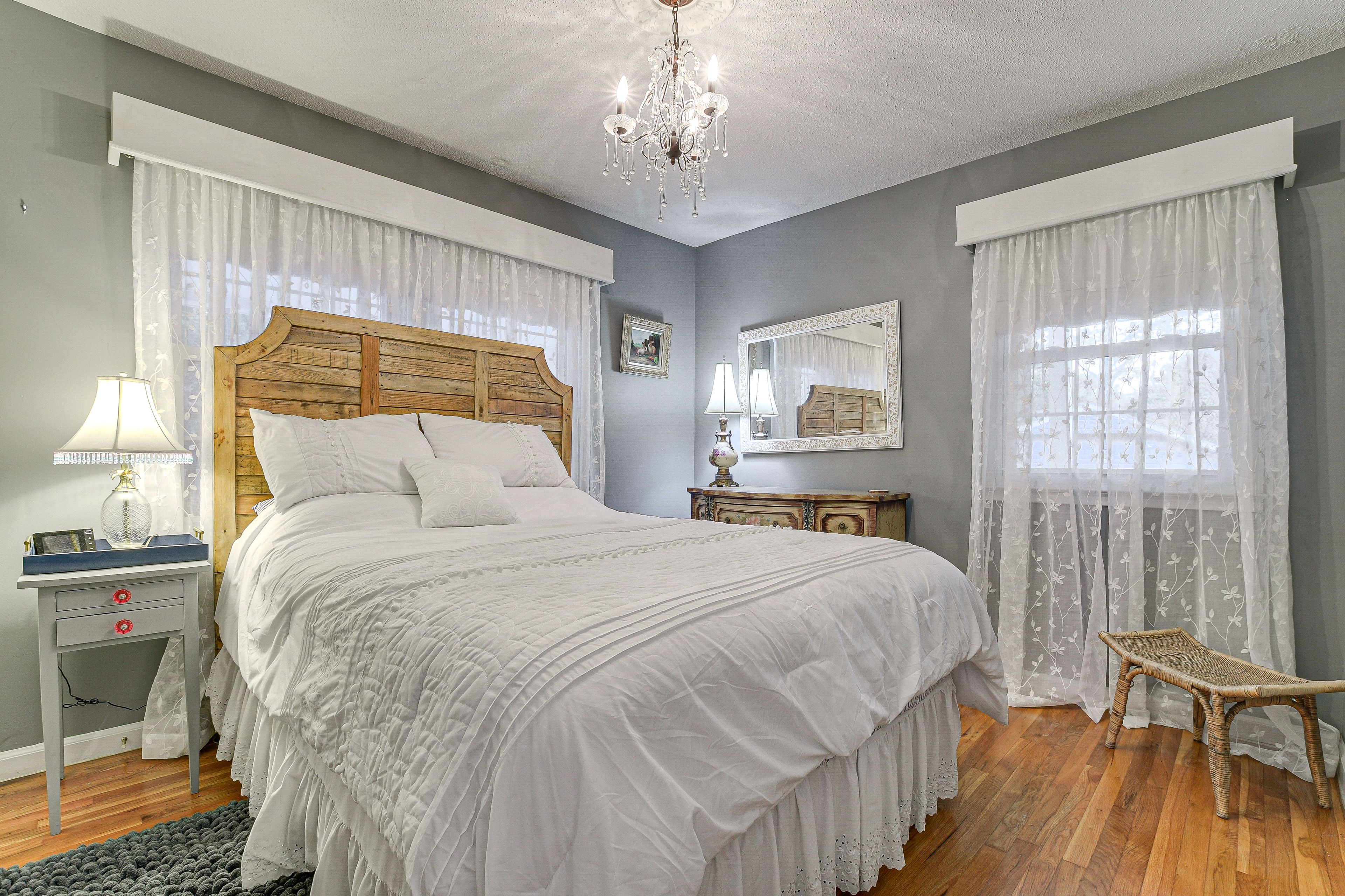 Bedroom 2 | Queen Bed