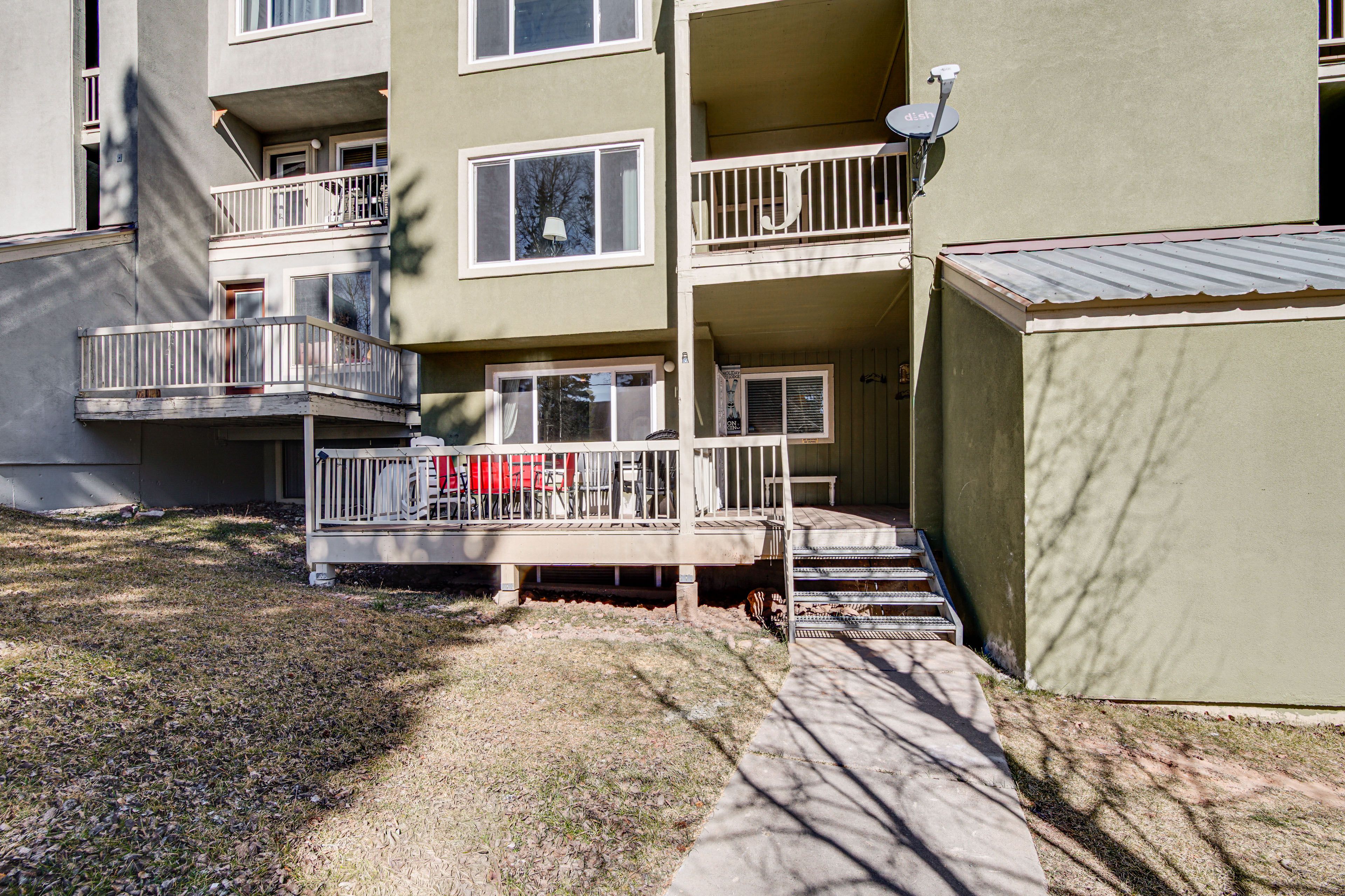 Exterior | 2-Story Condo | 1st-Floor Unit | Bedroom/Full Bathroom on 1st Floor