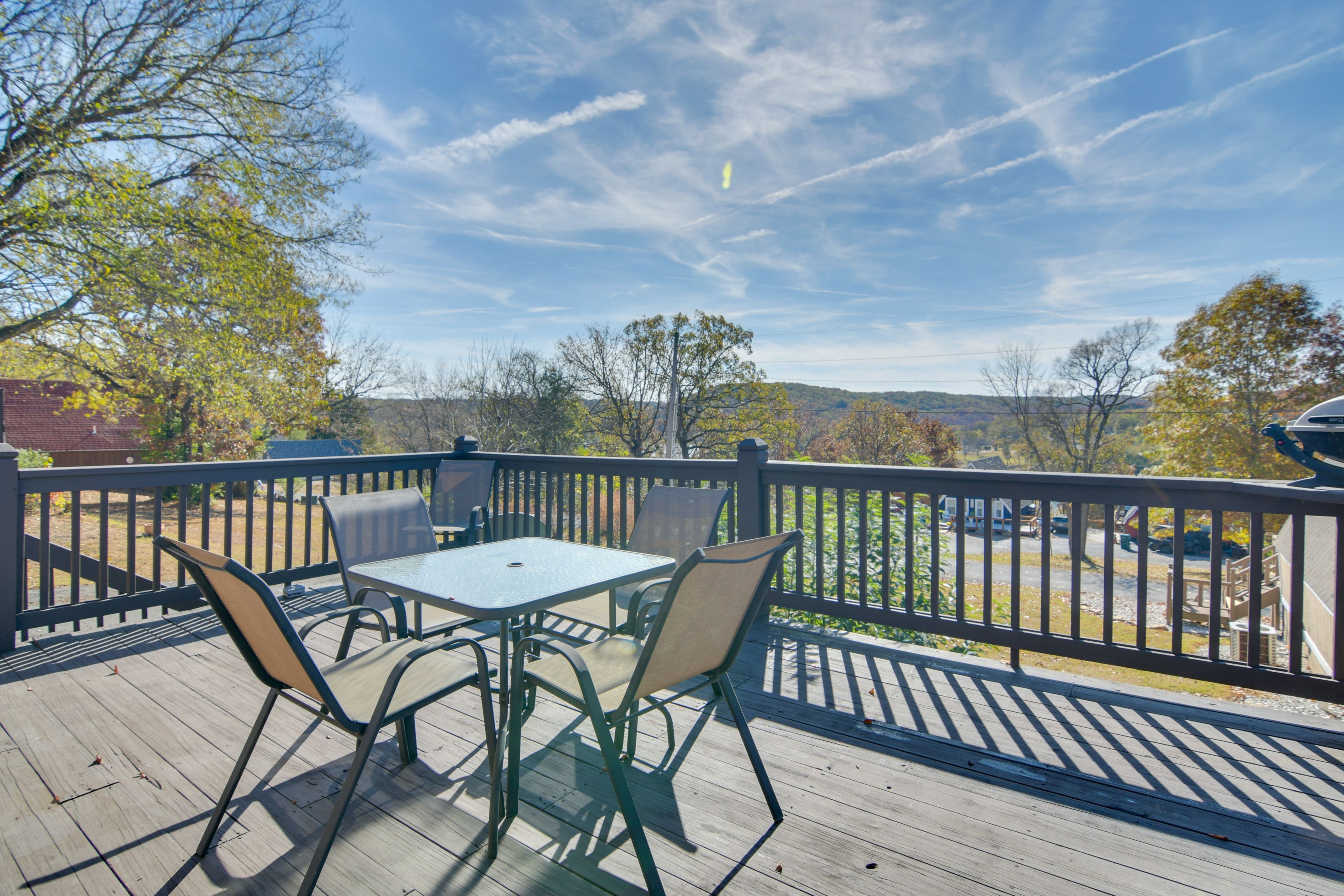 Deck | Grill | Outdoor Dining Area