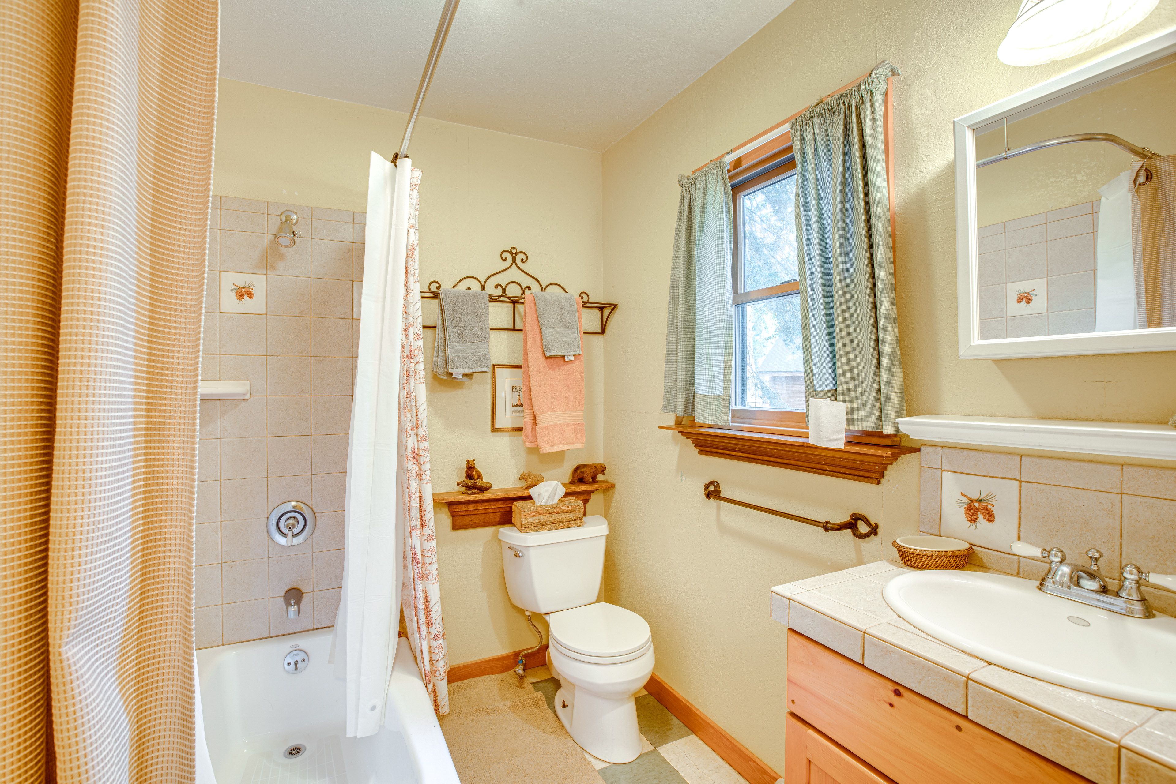 Bathroom | Towels Provided | 1st Floor