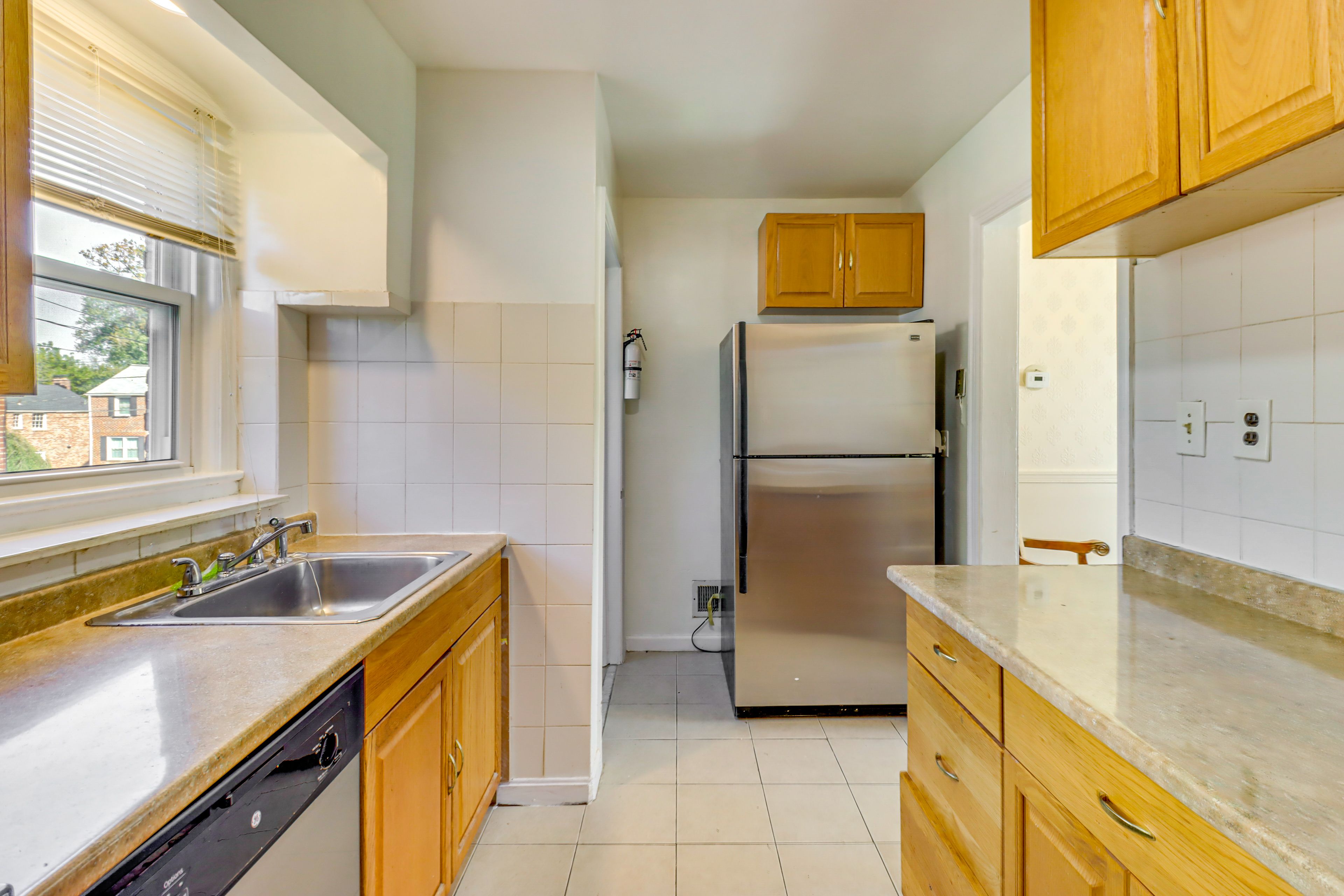 Kitchen | Dishwasher | Stove/Oven | 1st Floor