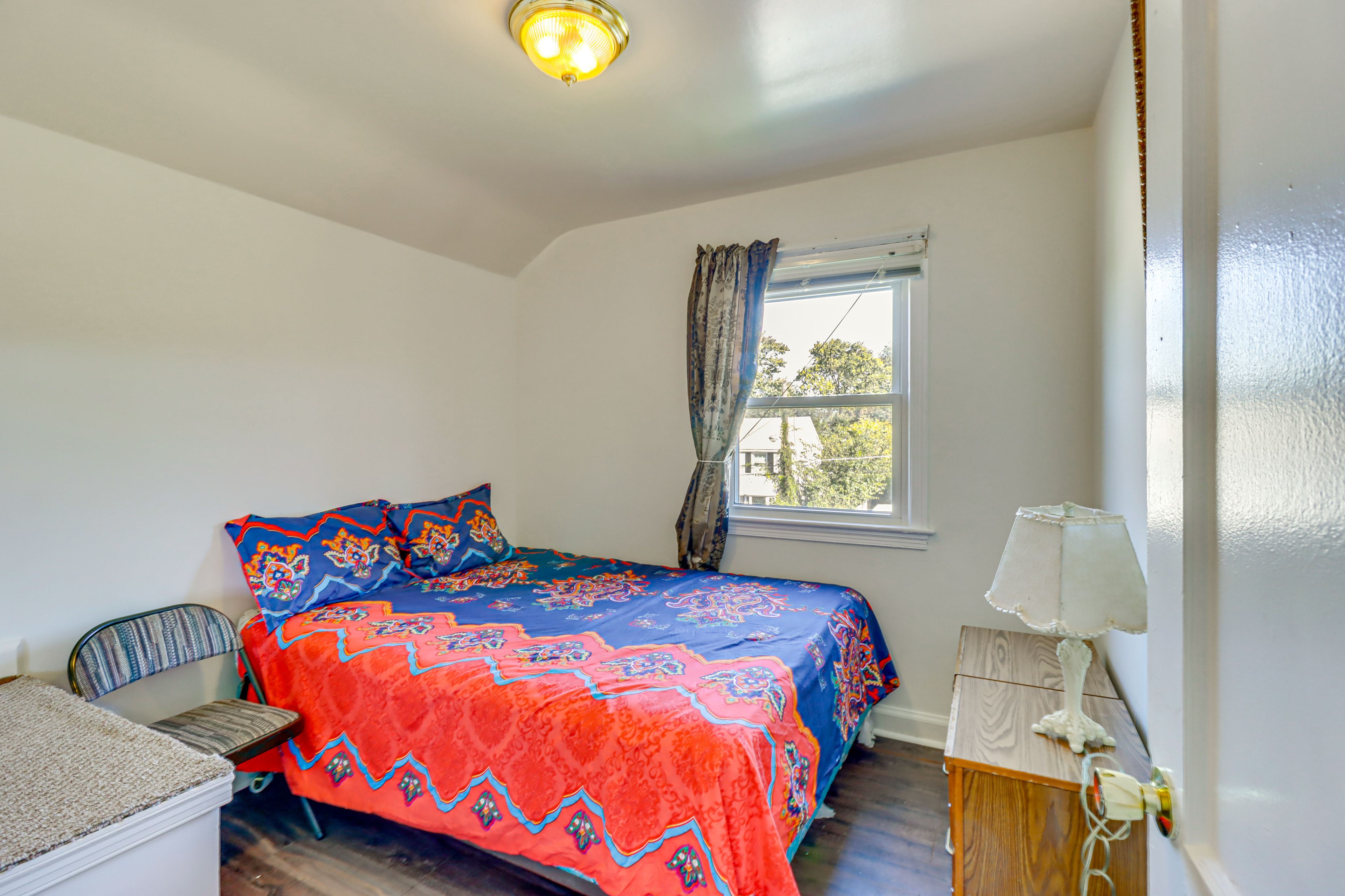 Bedroom 4 | Queen Bed | 2nd Floor