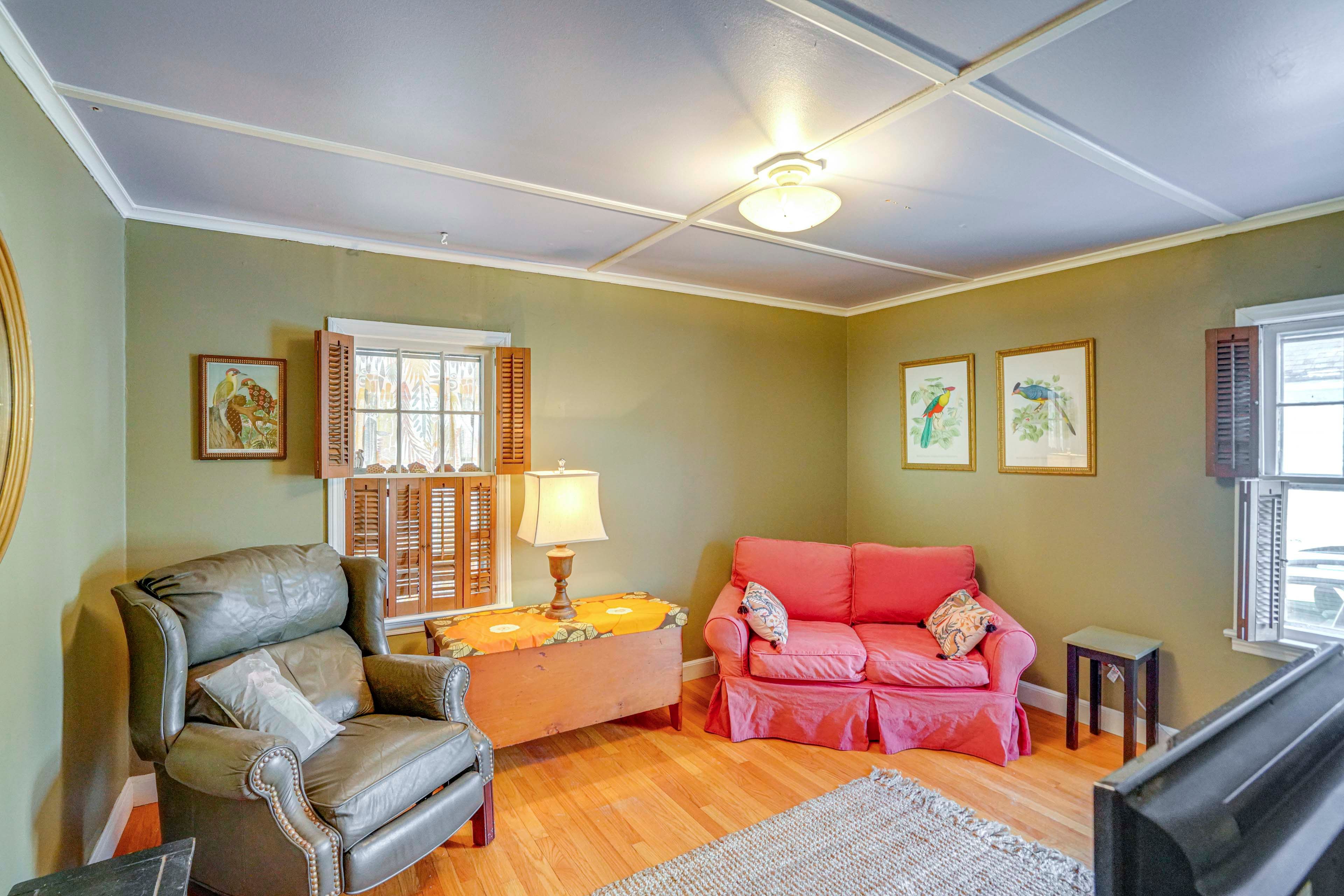 Bonus Living Area | Smart TV | Main Level