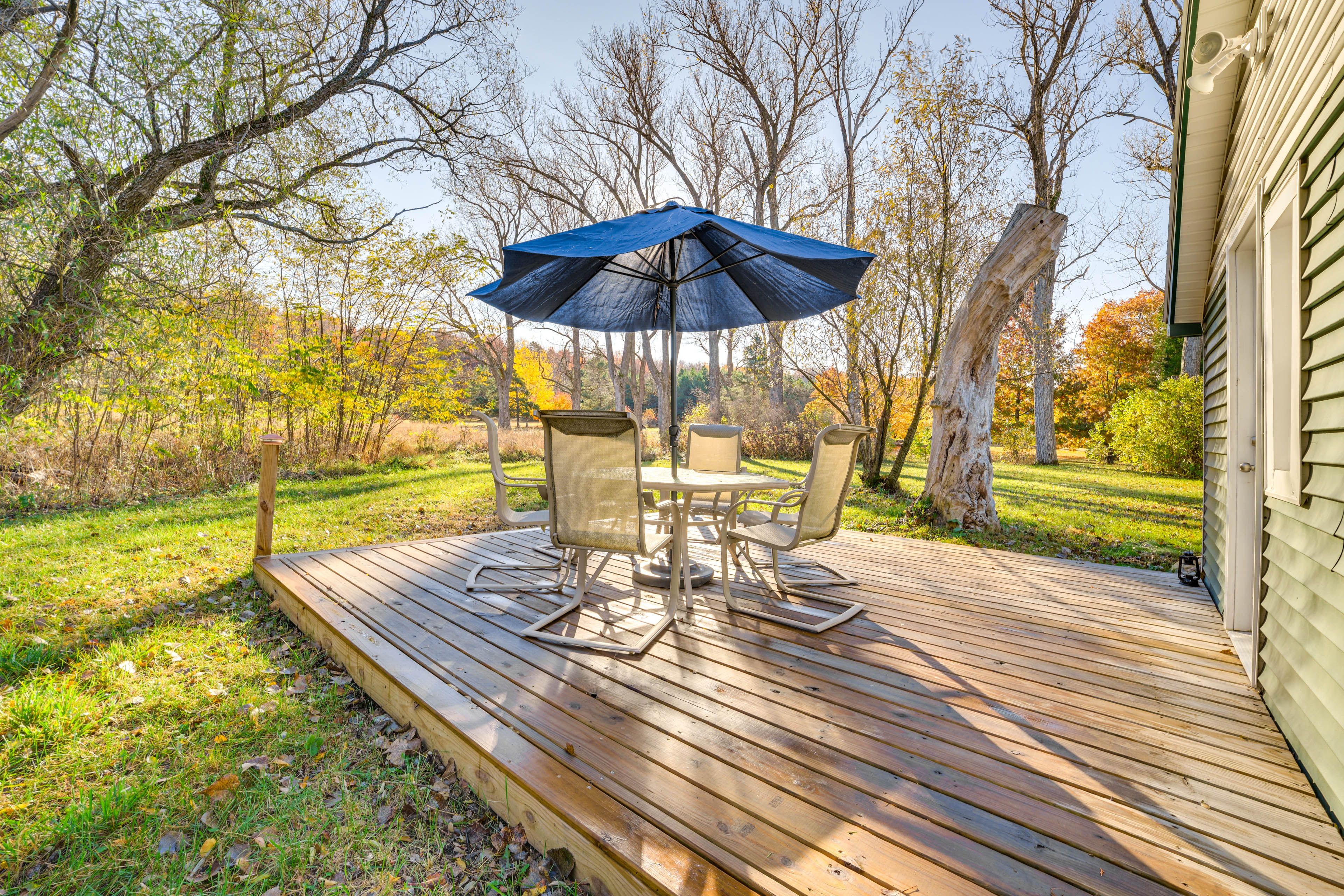 Deck | Dining Area