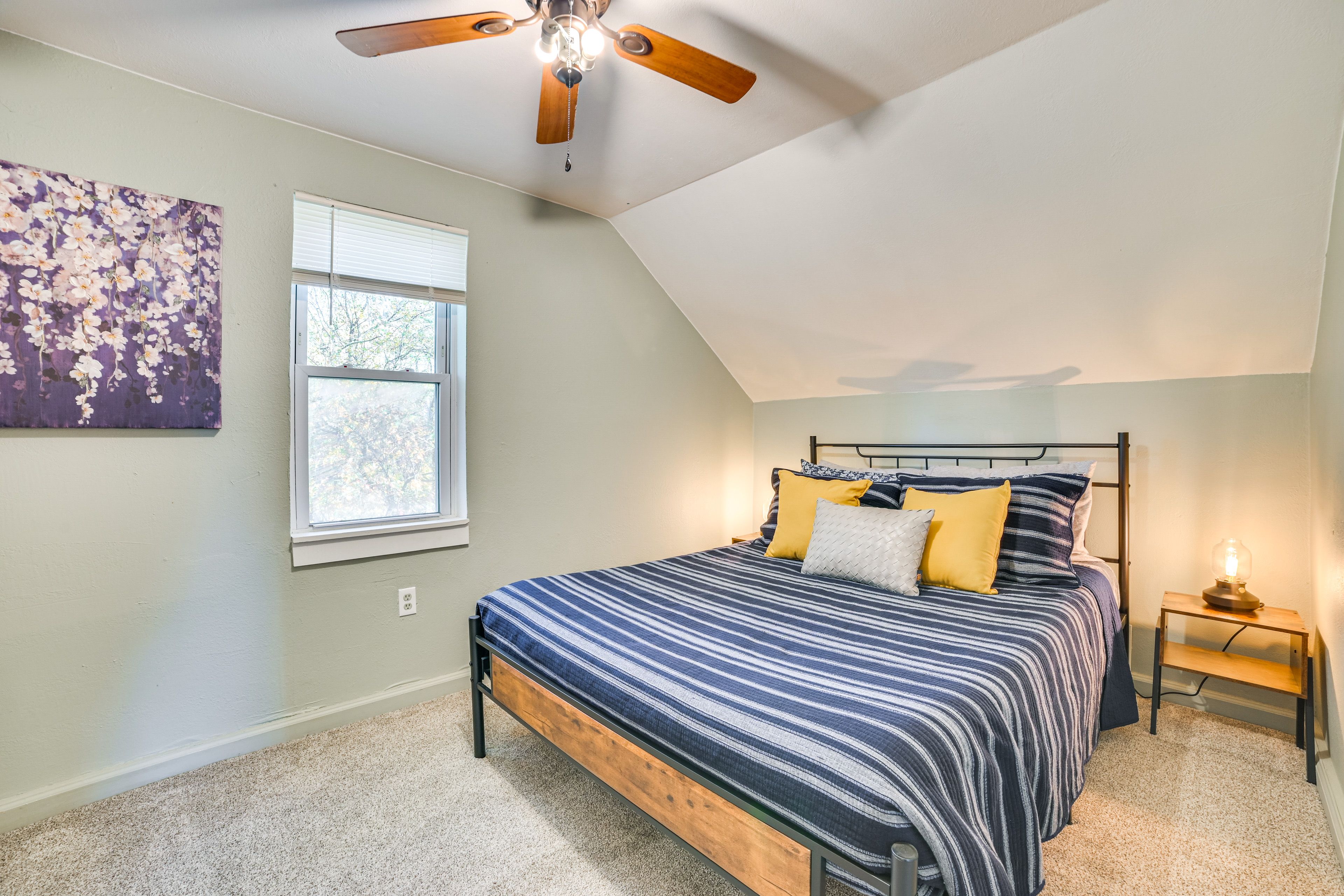 Bedroom 2 | 2nd Floor | Queen Bed | Flat-Screen TV w/ Cable