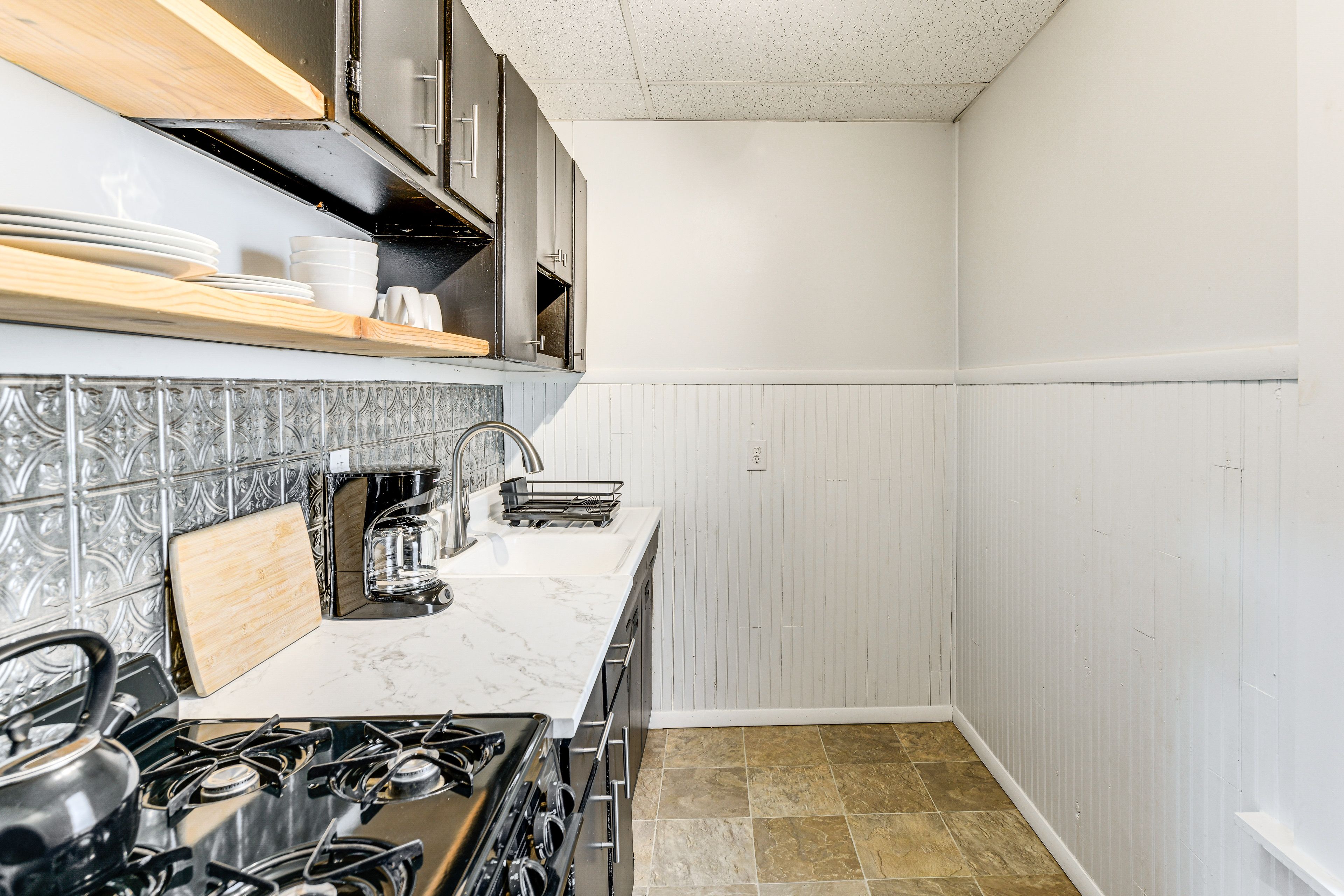 Kitchen | Stove/Oven | Microwave | Refrigerator