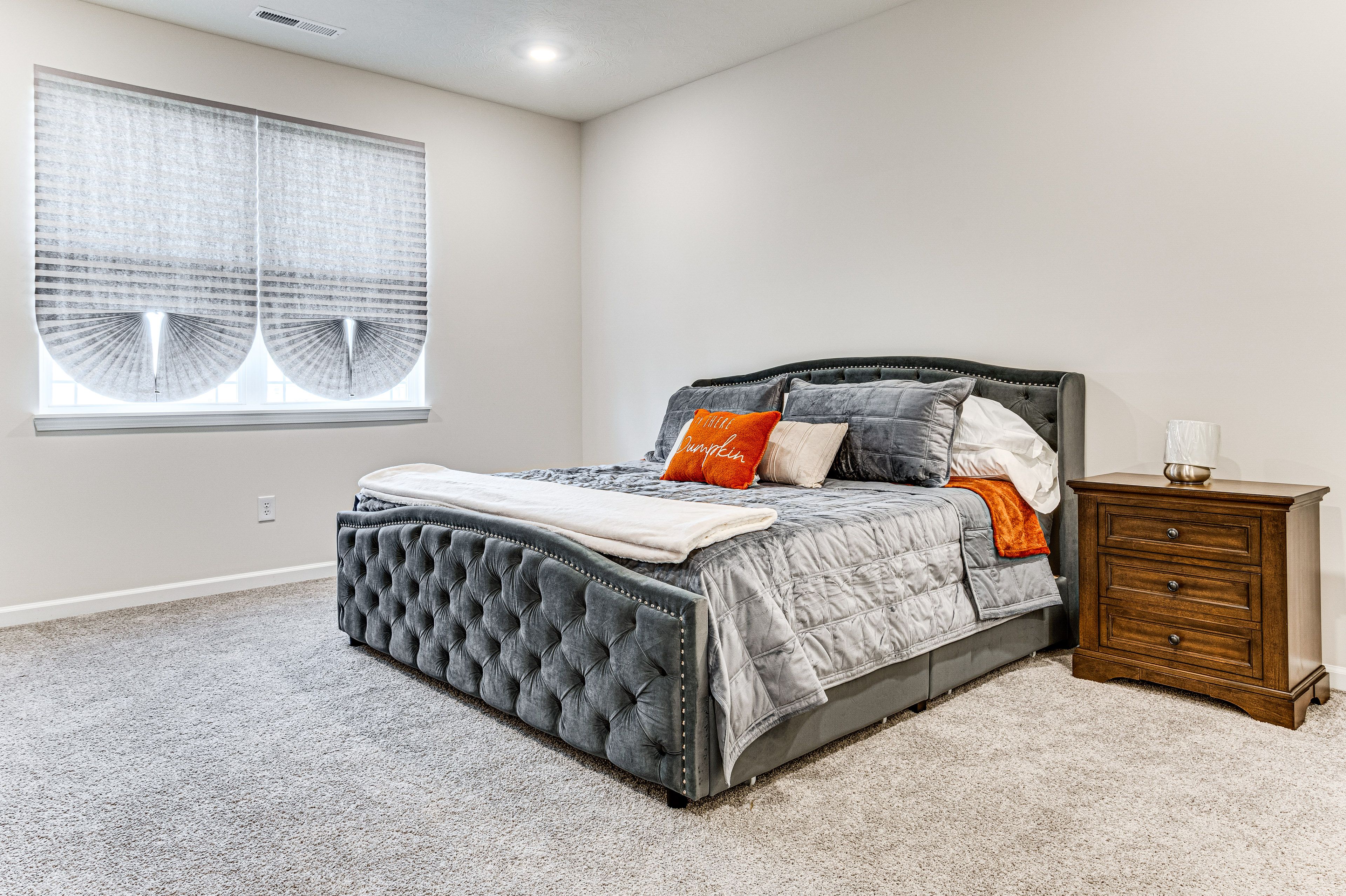 Bedroom 1 | King Bed | Smart TV | Linens Provided