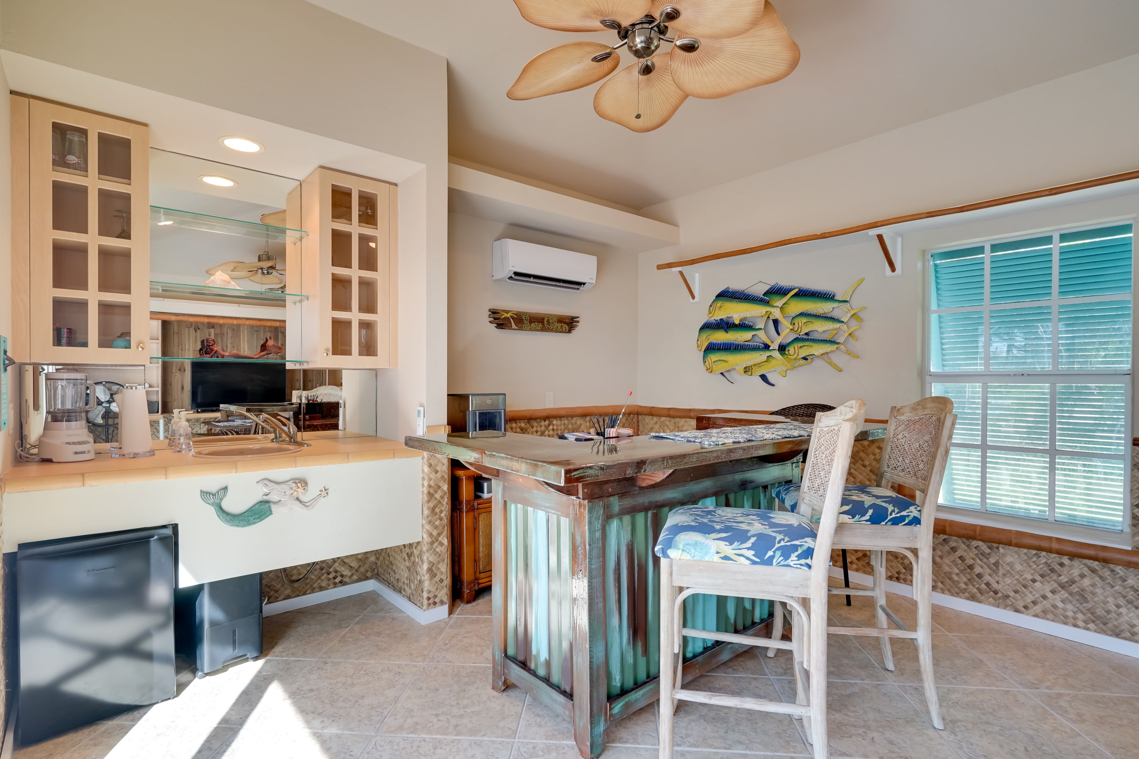 Pool House | Wet Bar | Blender | Smart TV