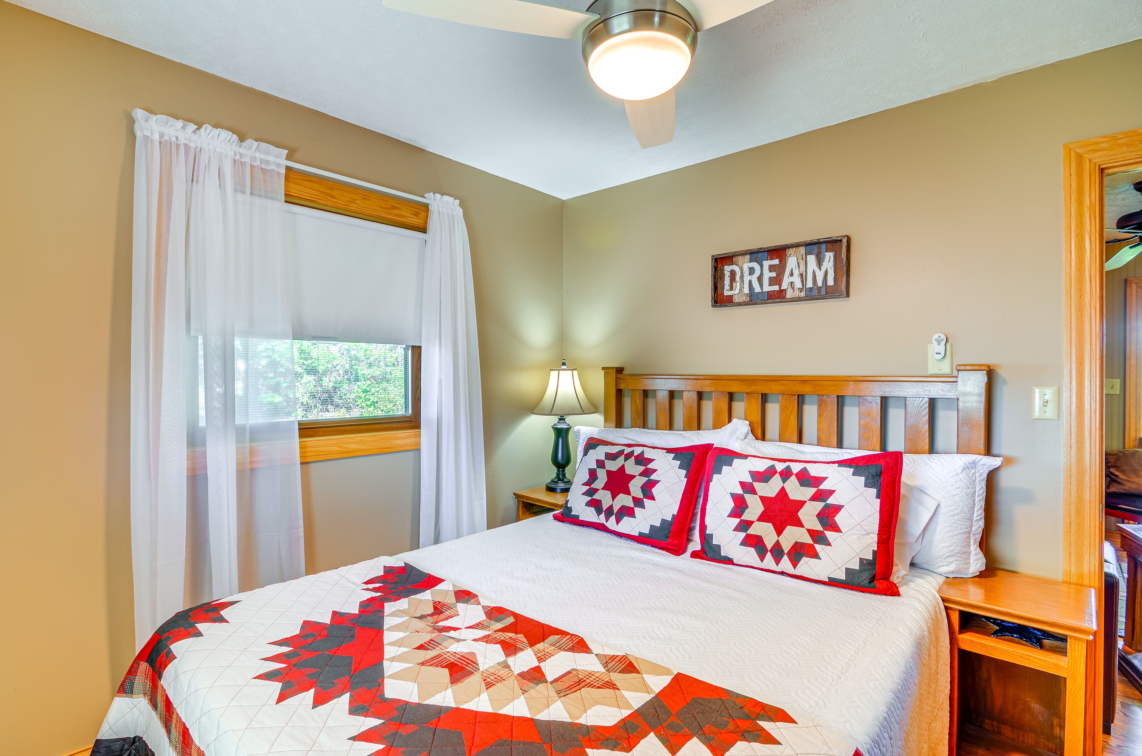 Bedroom 2 | Queen Bed | Ceiling Fans