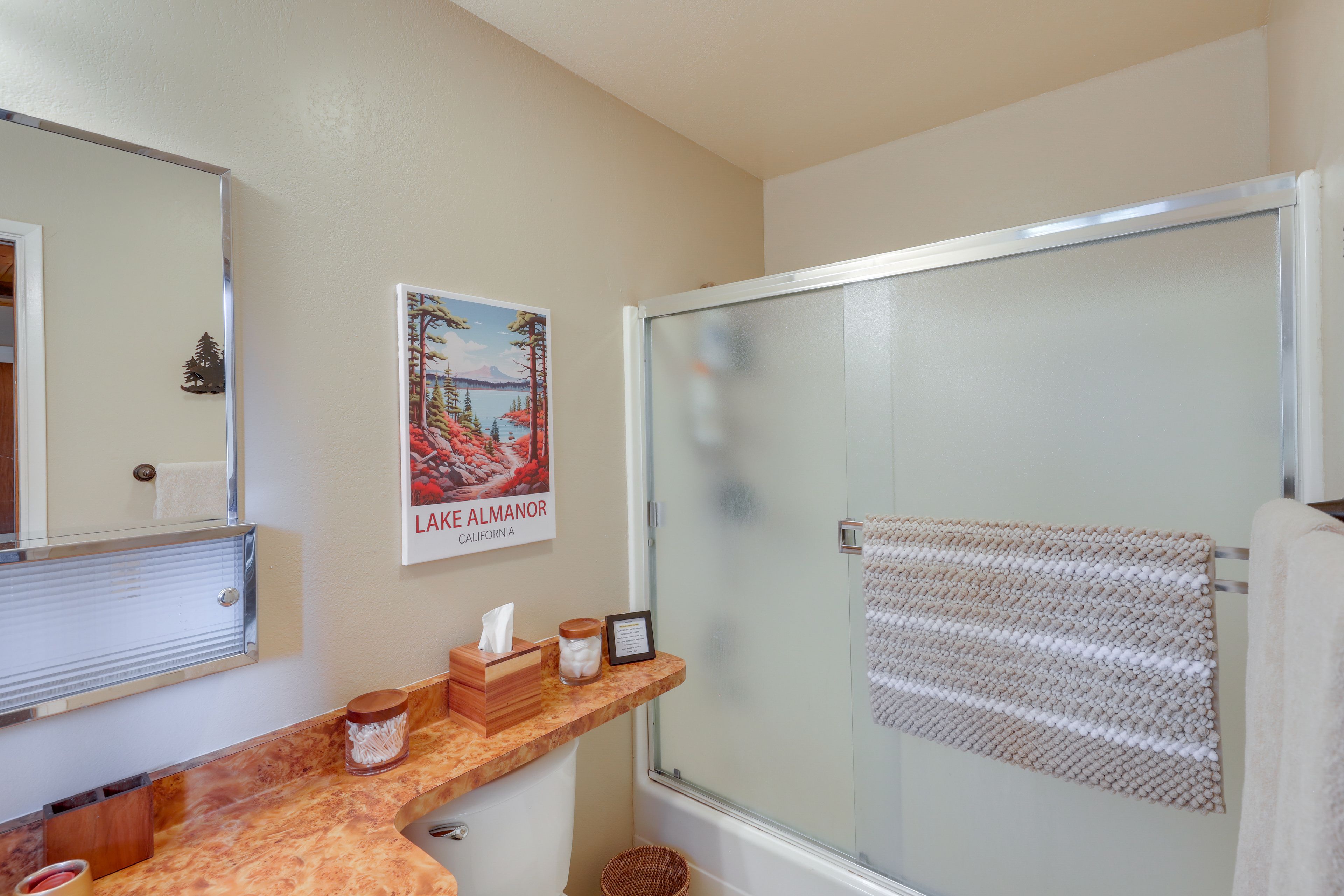 En-Suite Bathroom | Main Level | Towels Provided