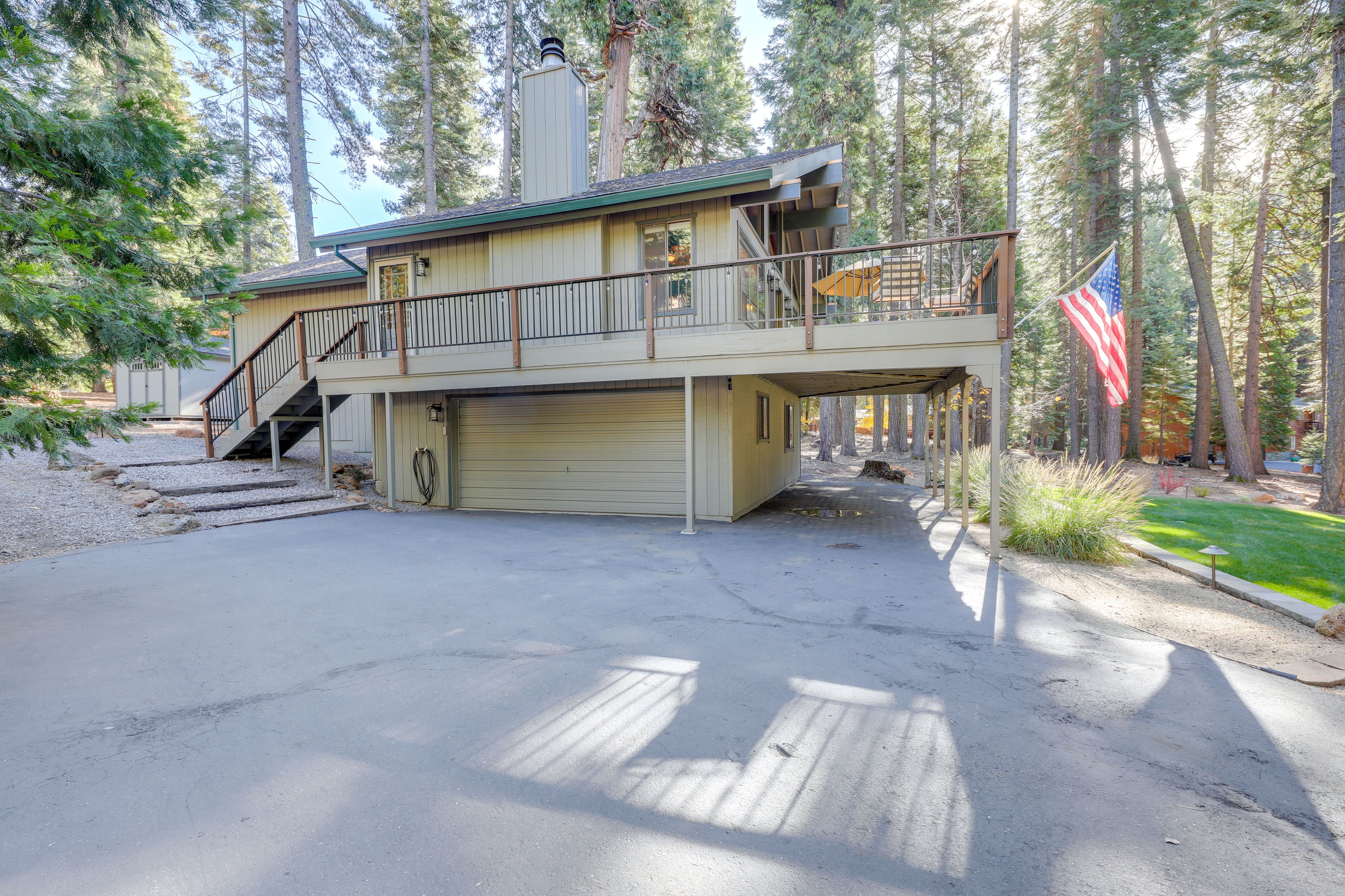 Parking | Carport (1 Vehicle) | Driveway (2 Vehicles)