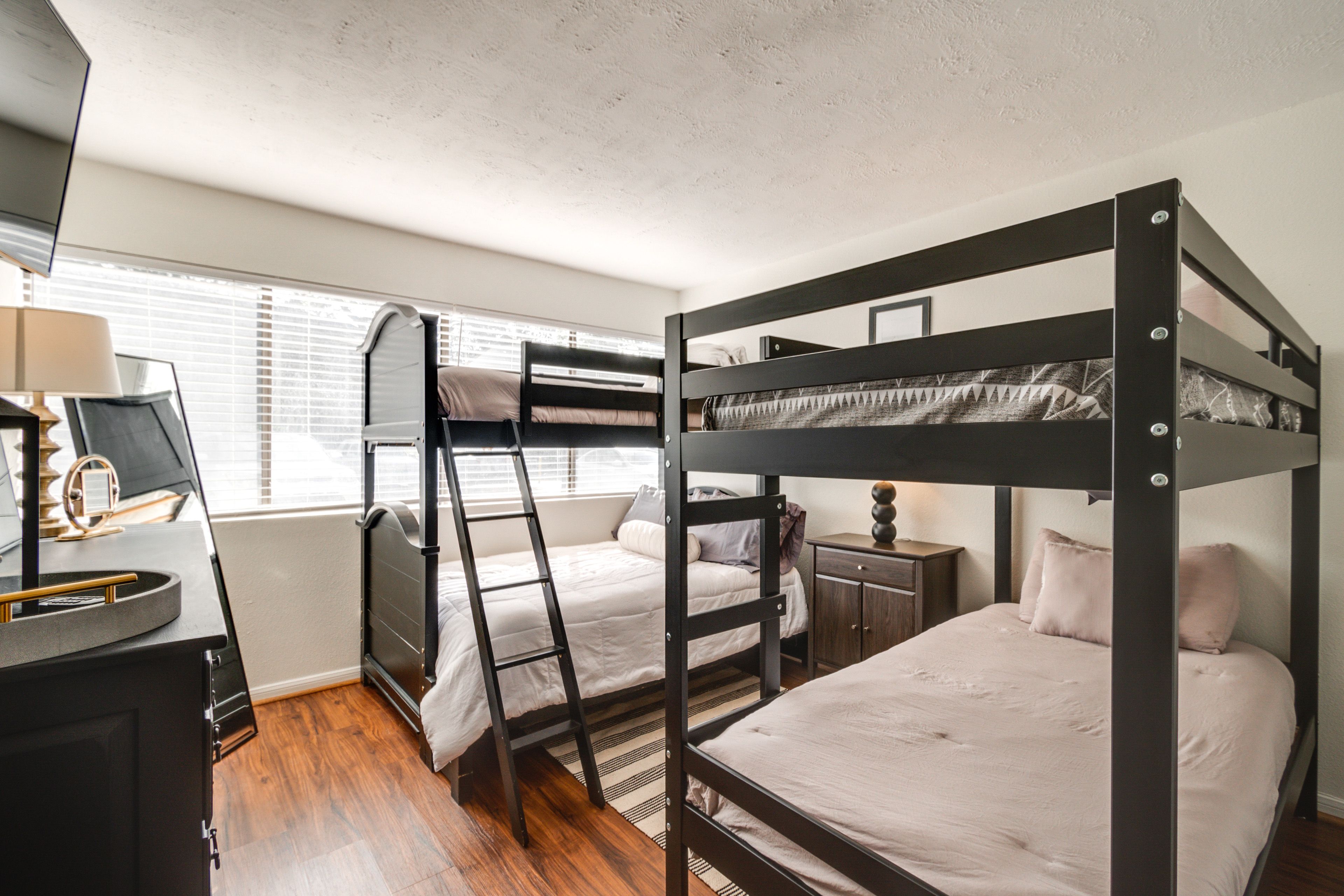 Bedroom | Twin/Full Bunk Bed | Twin Bunk Bed | Linens Provided